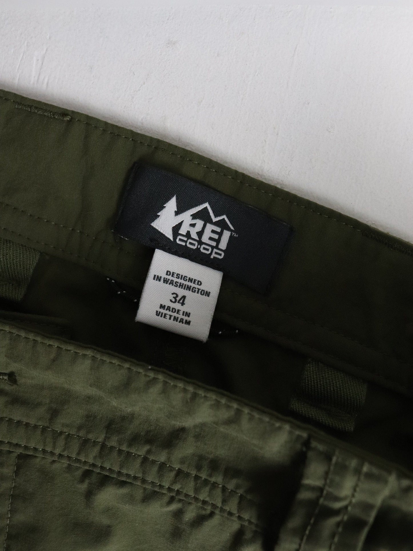 REI Shorts Mens 34 Green Cargo Hiking from propervintagecanada