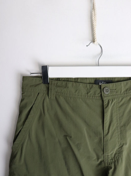 REI Shorts Mens 34 Green Cargo Hiking