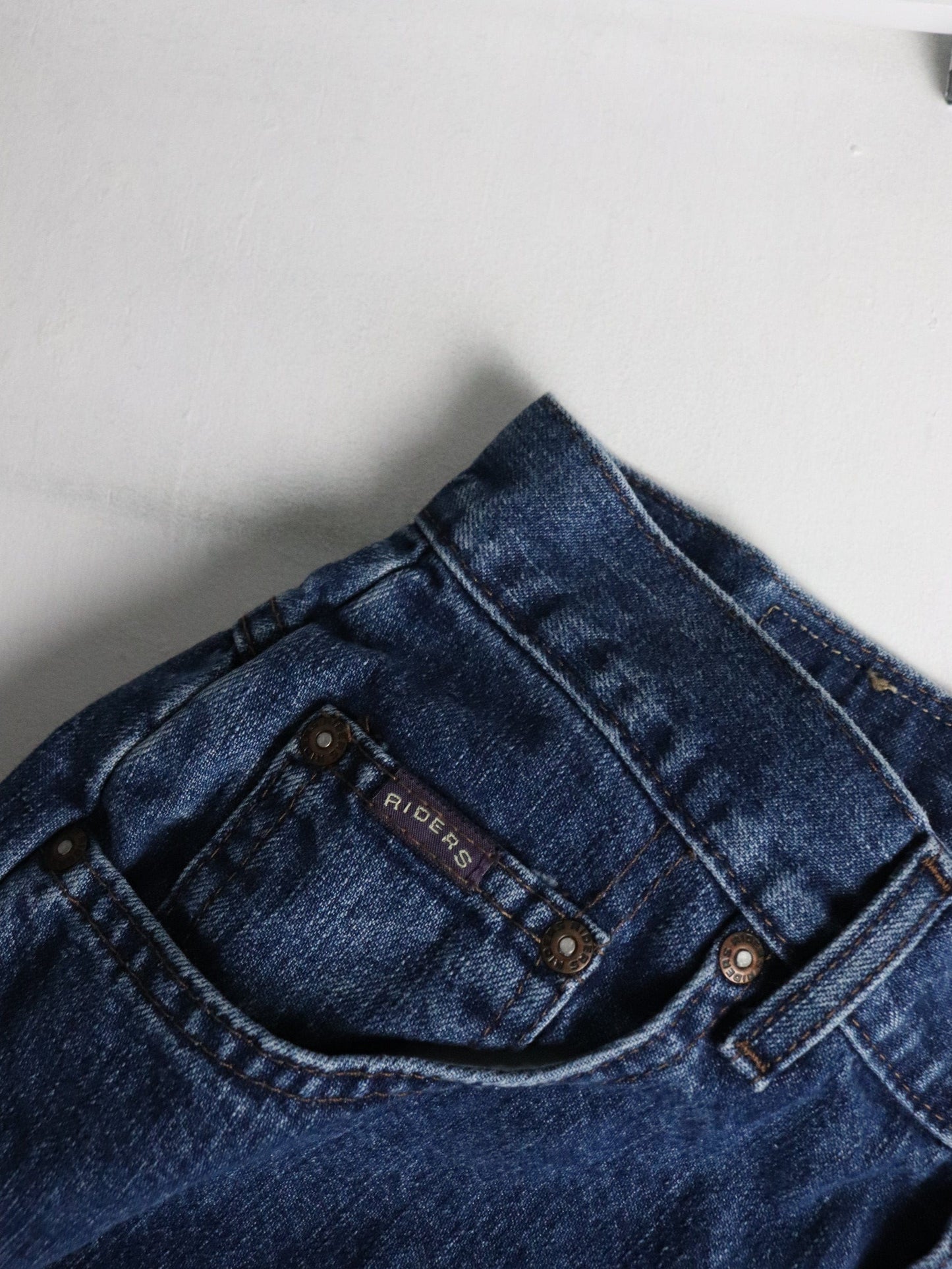Riders Pants Womens 10 Blue Denim Jeans 28 x 31 from propervintagecanada