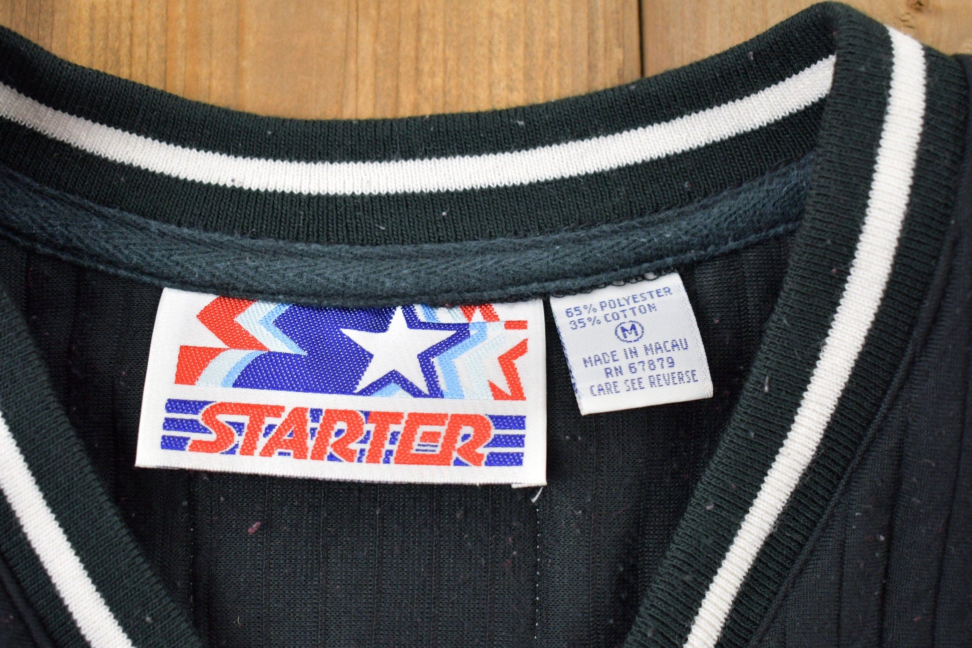 Starter Clothing > Gender Neutral Adult Clothing > Hoodies & Sweatshirts > Sweatshirts Vintage 1980s Starter Chicago Blackhawks NHL Jersey Sweatshirt Men's Small