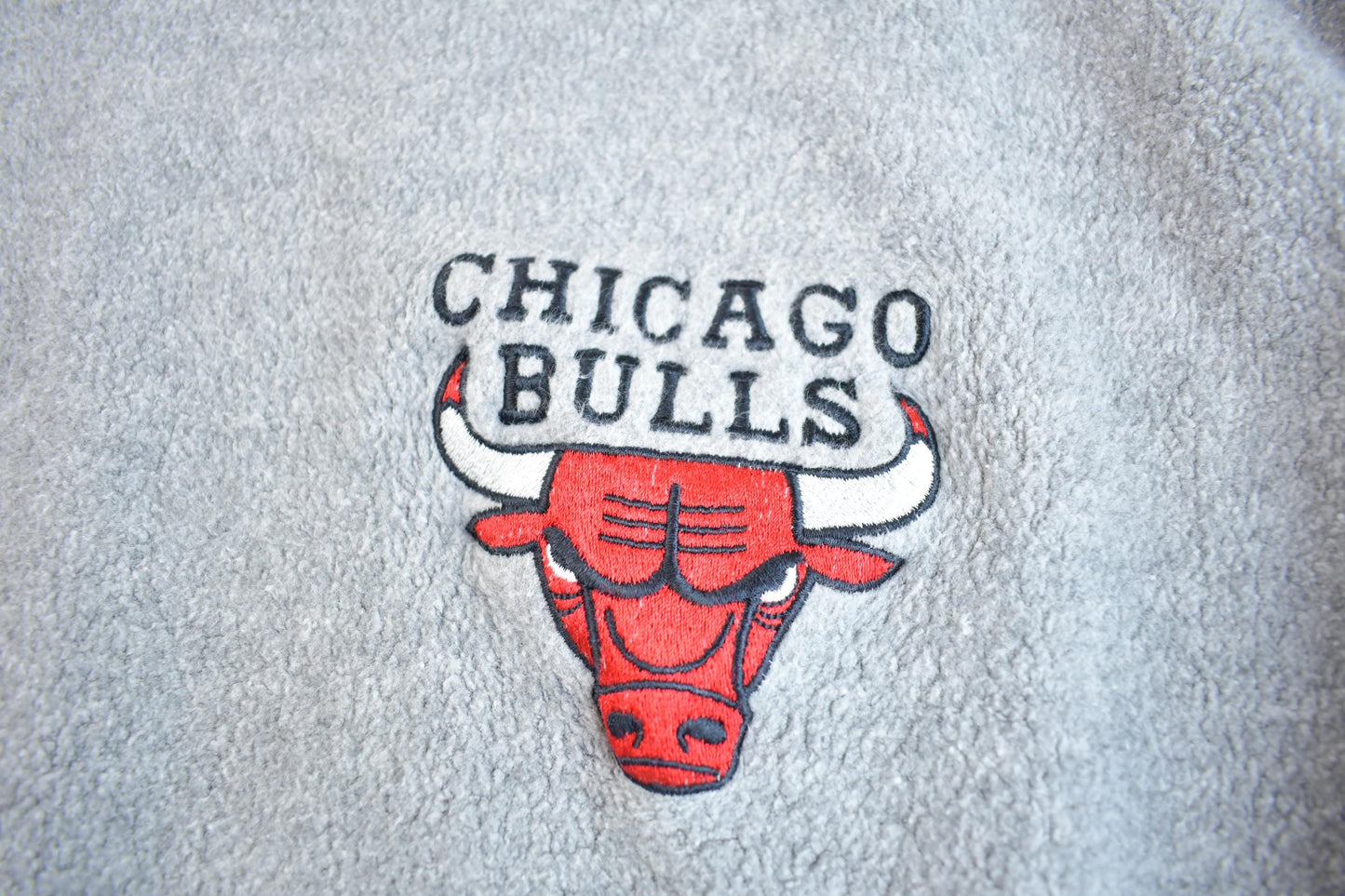 Starter Clothing > Gender Neutral Adult Clothing > Hoodies & Sweatshirts > Sweatshirts Vintage 1990s NBA Starter Chicago Bulls Embroidered Fleece Sweater