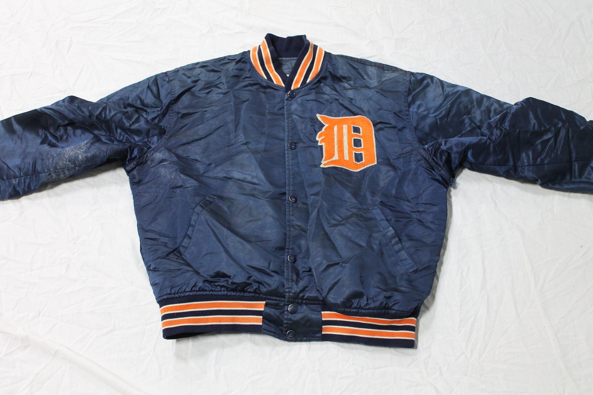 Starter Clothing > Gender Neutral Adult Clothing > Jackets & Coats Vintage 1980s Detroit Tigers MLB Satin Starter Jacket Men's Large