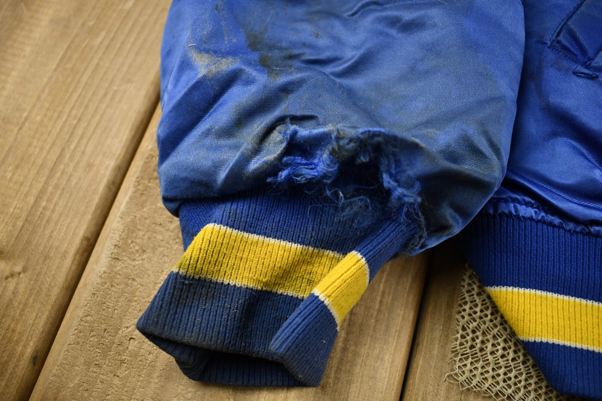 Starter Clothing > Gender Neutral Adult Clothing > Jackets & Coats Vintage 1990s Milwaukee Brewers MLB Starter Diamond Collection Satin Bomber Jacket Men's Large