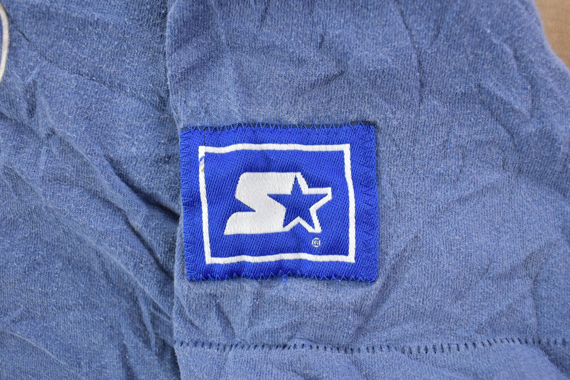 Starter Clothing > Gender Neutral Adult Clothing > Tops & Tees > T Shirts Vintage 1990s Boston Red Sox Starter MLB Graphic T-Shirt Men's Large