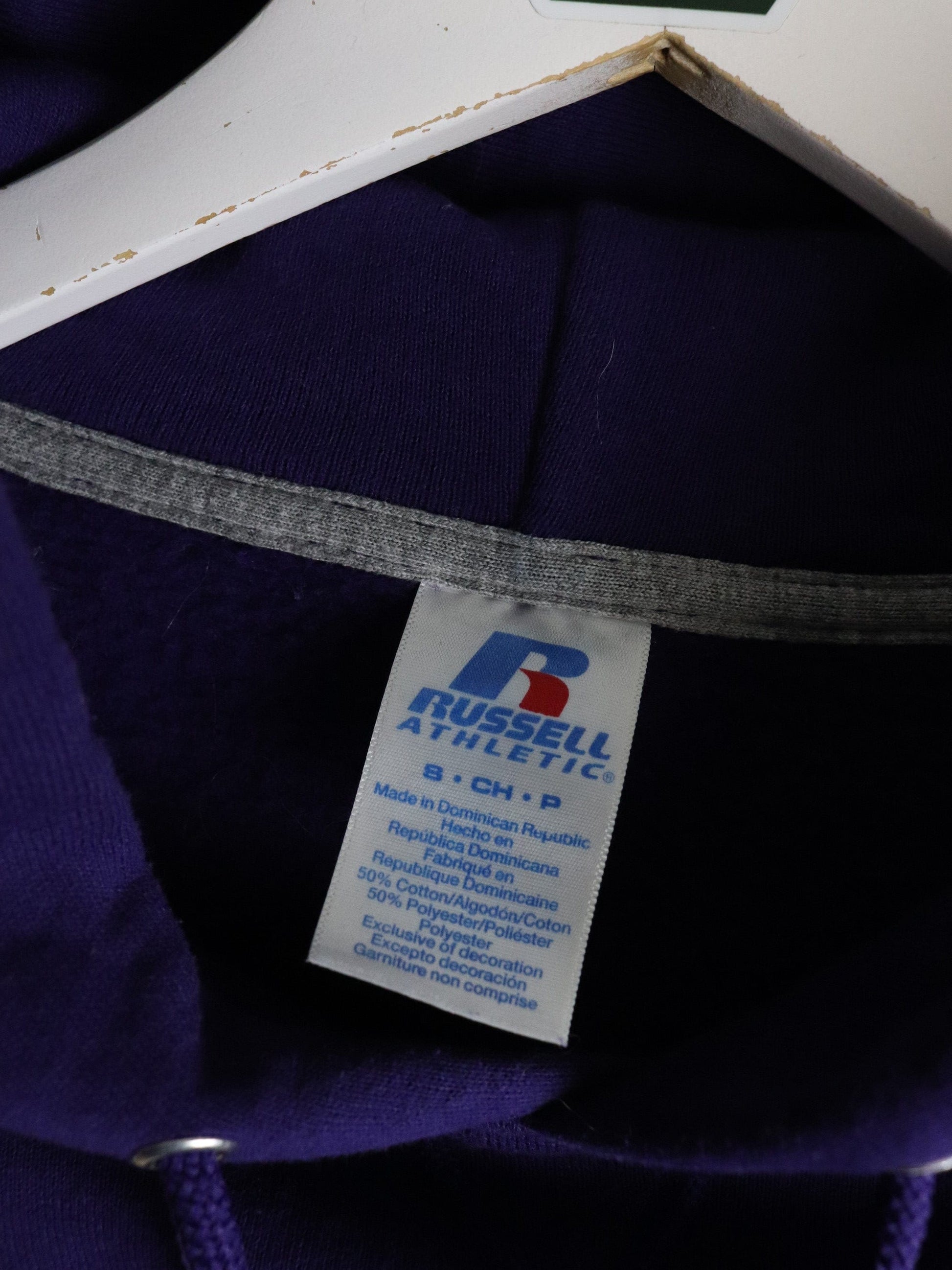 Taylor University Sweatshirt Mens Small Purple Hoodie from propervintagecanada