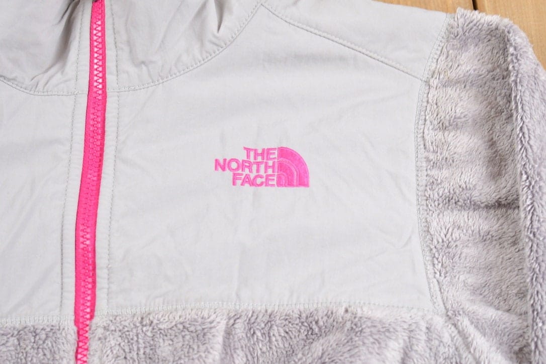 The North Face Clothing > Gender Neutral Adult Clothing > Hoodies & Sweatshirts > Sweatshirts Vintage 1990s North Face Fleece Zip Up Sweater Youth XL