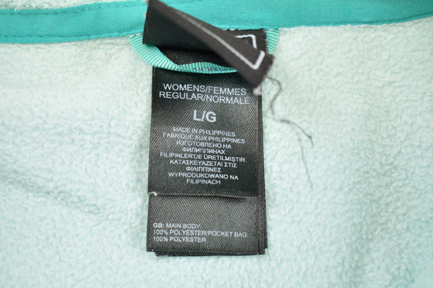 The North Face Clothing > Gender Neutral Adult Clothing > Hoodies & Sweatshirts > Sweatshirts Vintage 1990s The North Face Womens Fleece Sweater Women's M