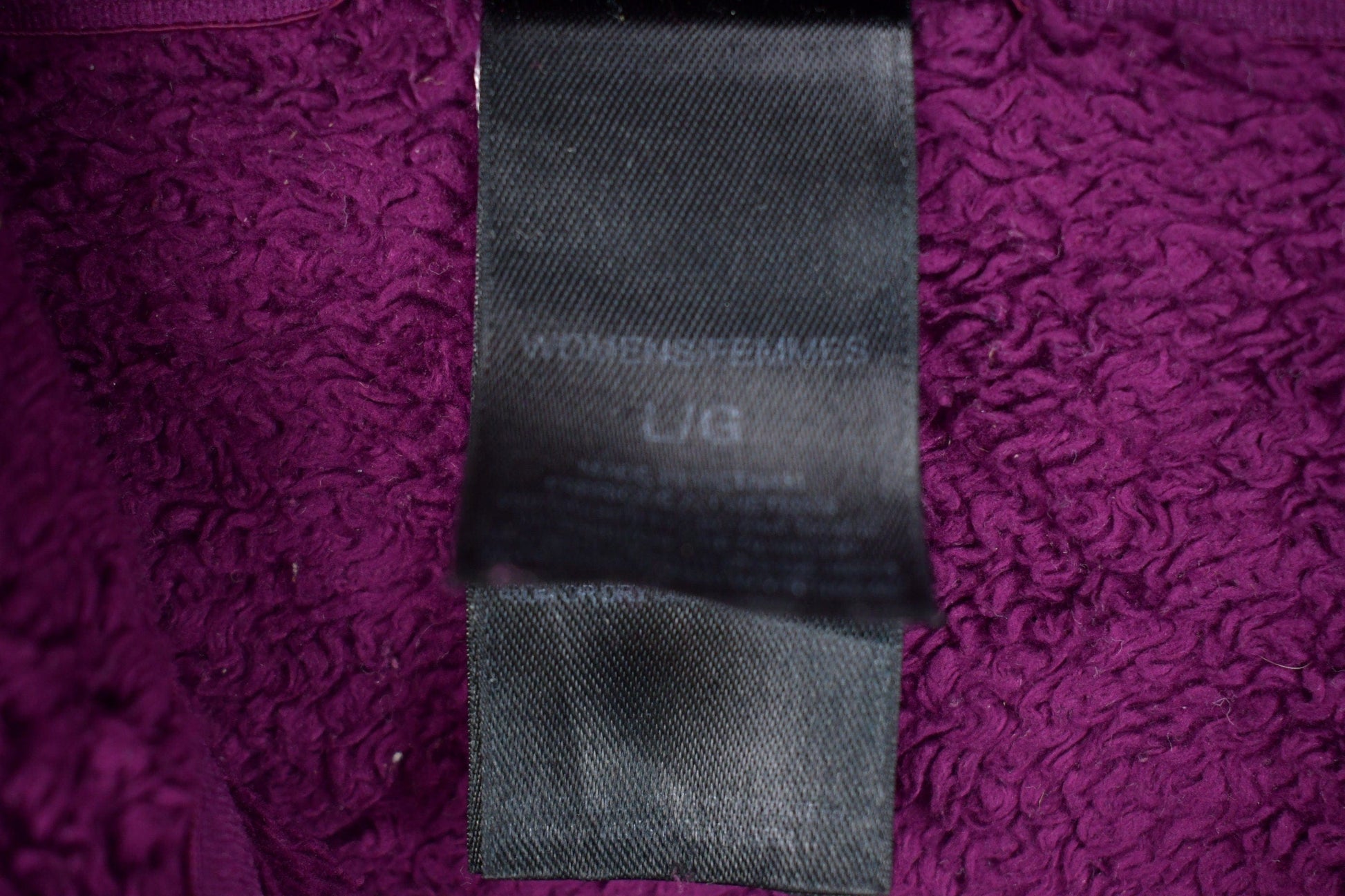 The North Face Clothing > Women's Clothing > Hoodies & Sweatshirts > Sweatshirts Vintage 1990s North Face Deep Pile Fleece Sweater Women's M