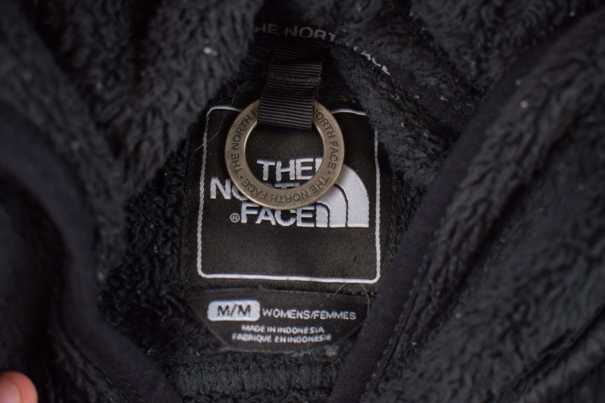The North Face Clothing > Women's Clothing > Hoodies & Sweatshirts > Sweatshirts Vintage 1990s North Face Fleece Sweater Men's Medium
