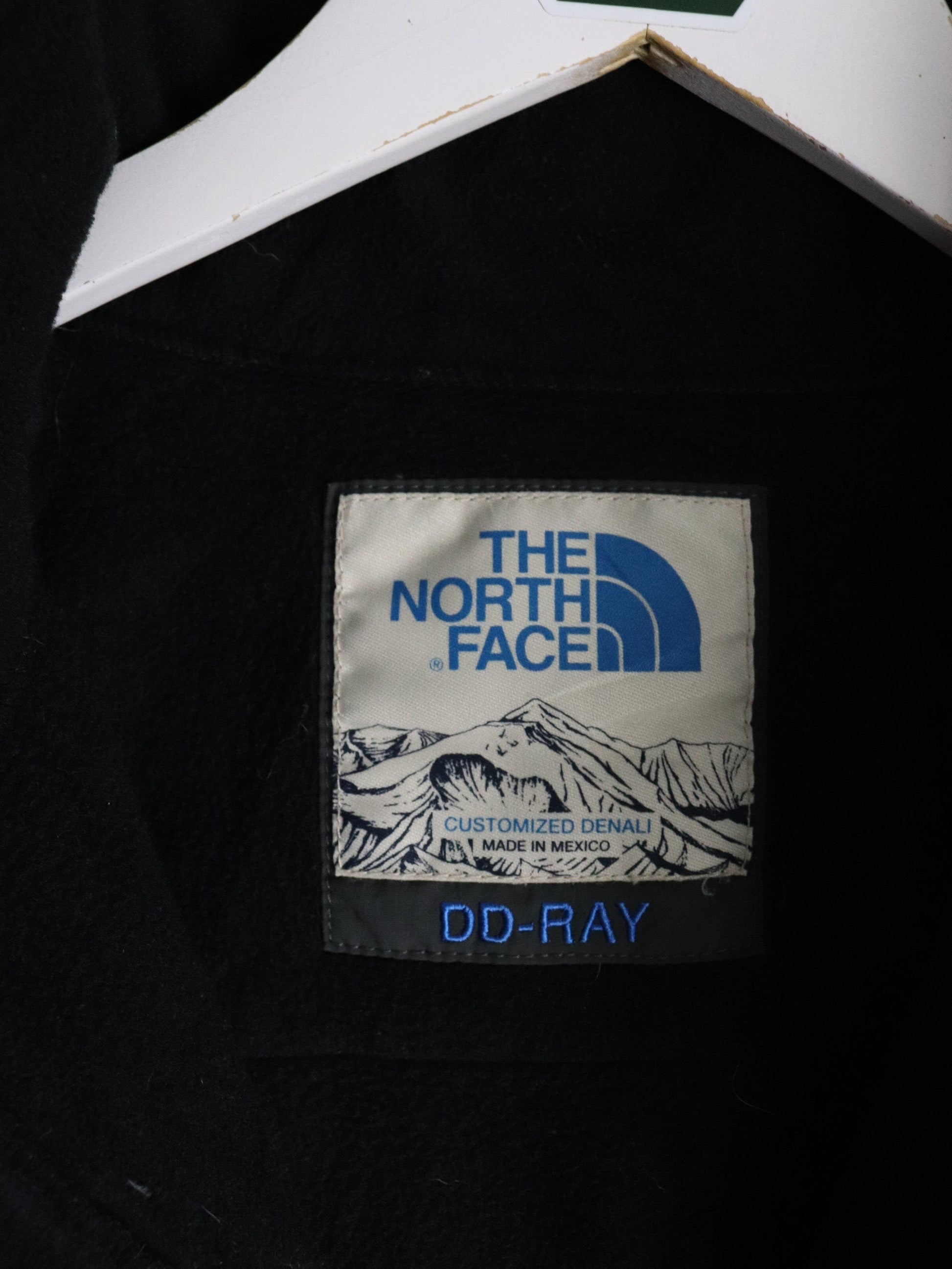 The North Face Denali Jacket Youth Large Black Fleece from propervintagecanada