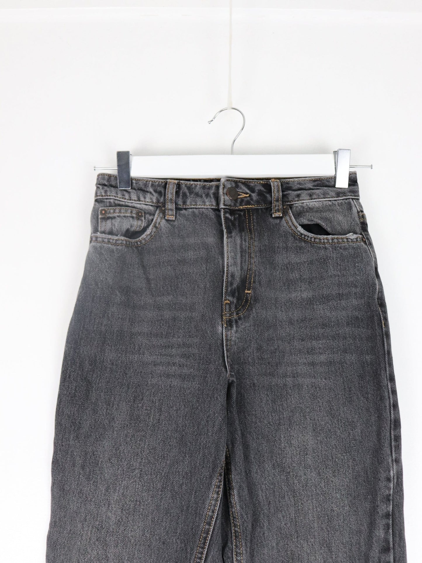 Topshop Pants Womens 25 x 30 Black Denim Jeans Mom High Waisted from propervintagecanada