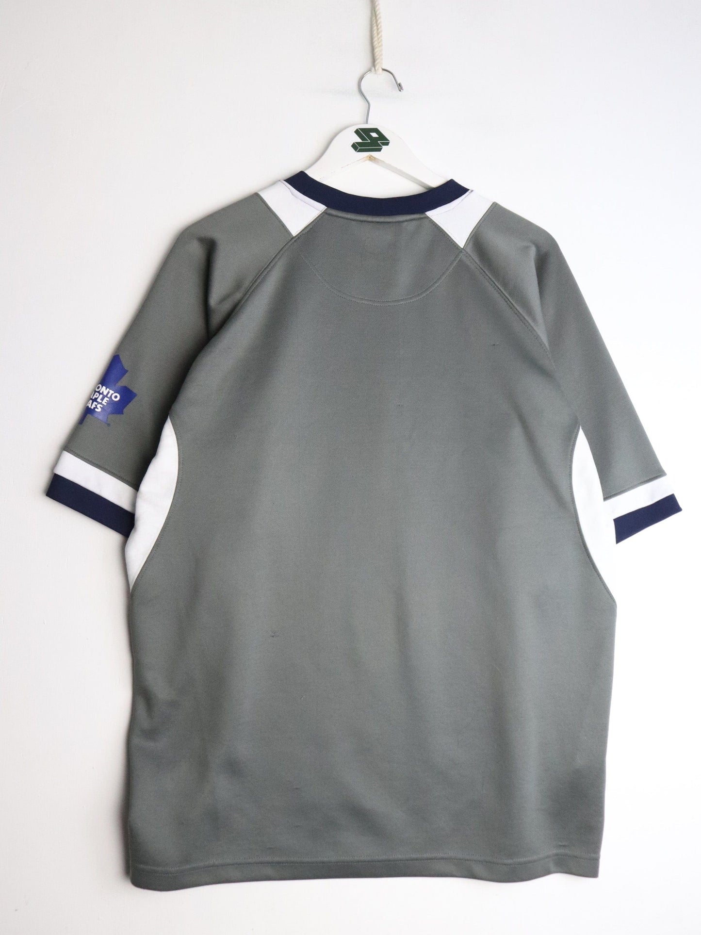 Toronto Maple Leafs Jersey Mens Large Grey from propervintagecanada
