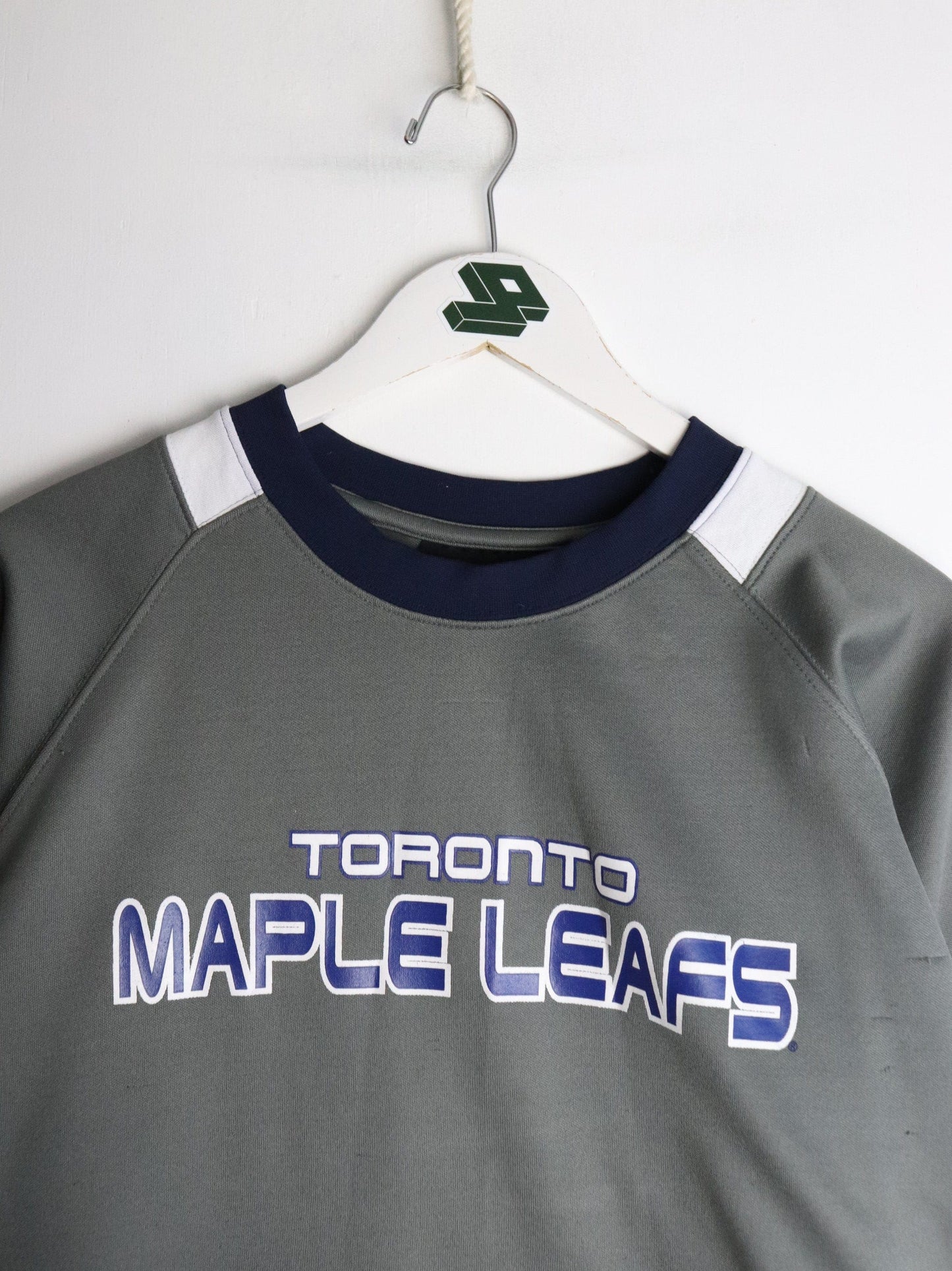 Toronto Maple Leafs Jersey Mens Large Grey from propervintagecanada