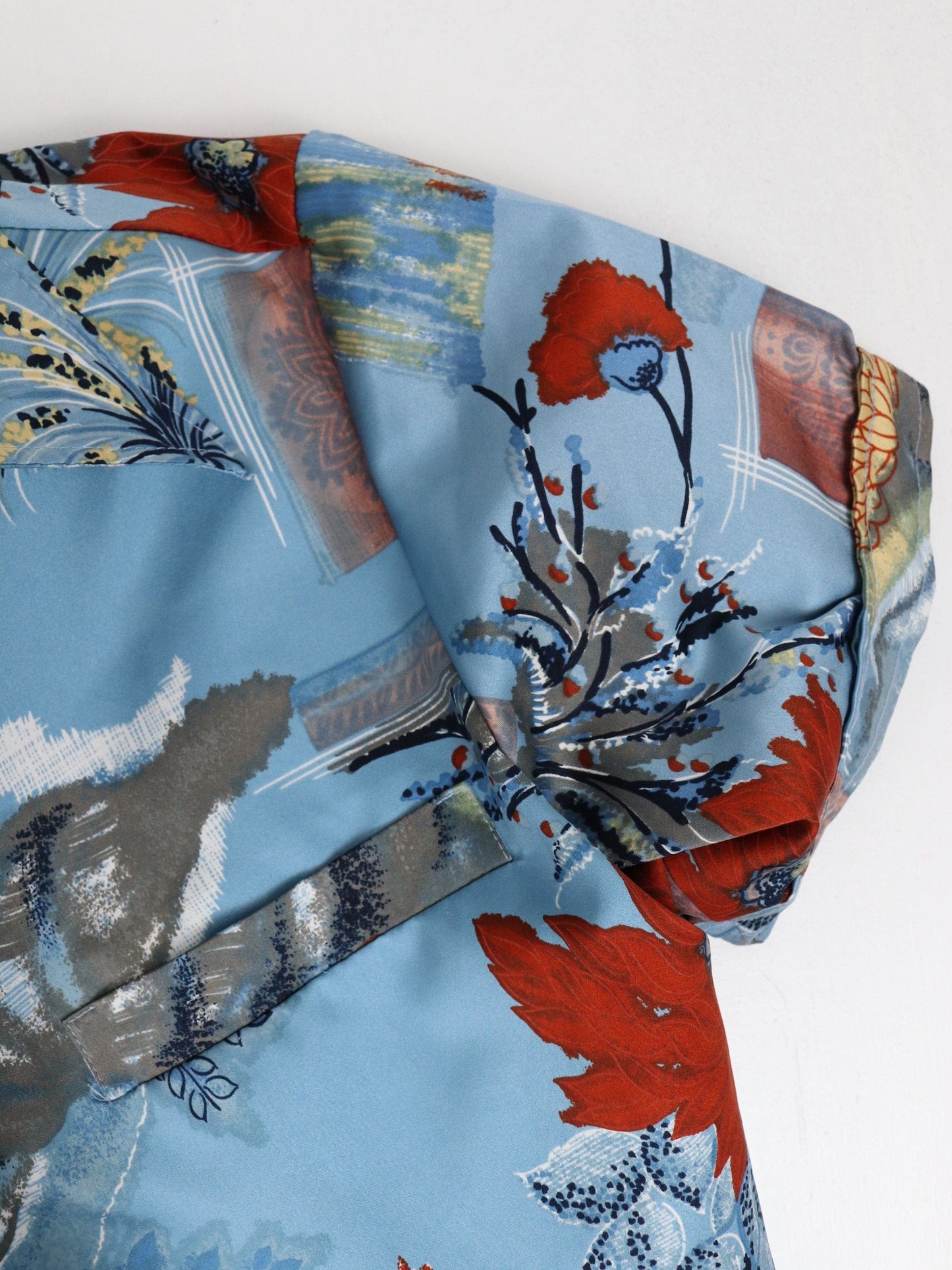 Touch of Class Shirt Mens Small Blue Button Up