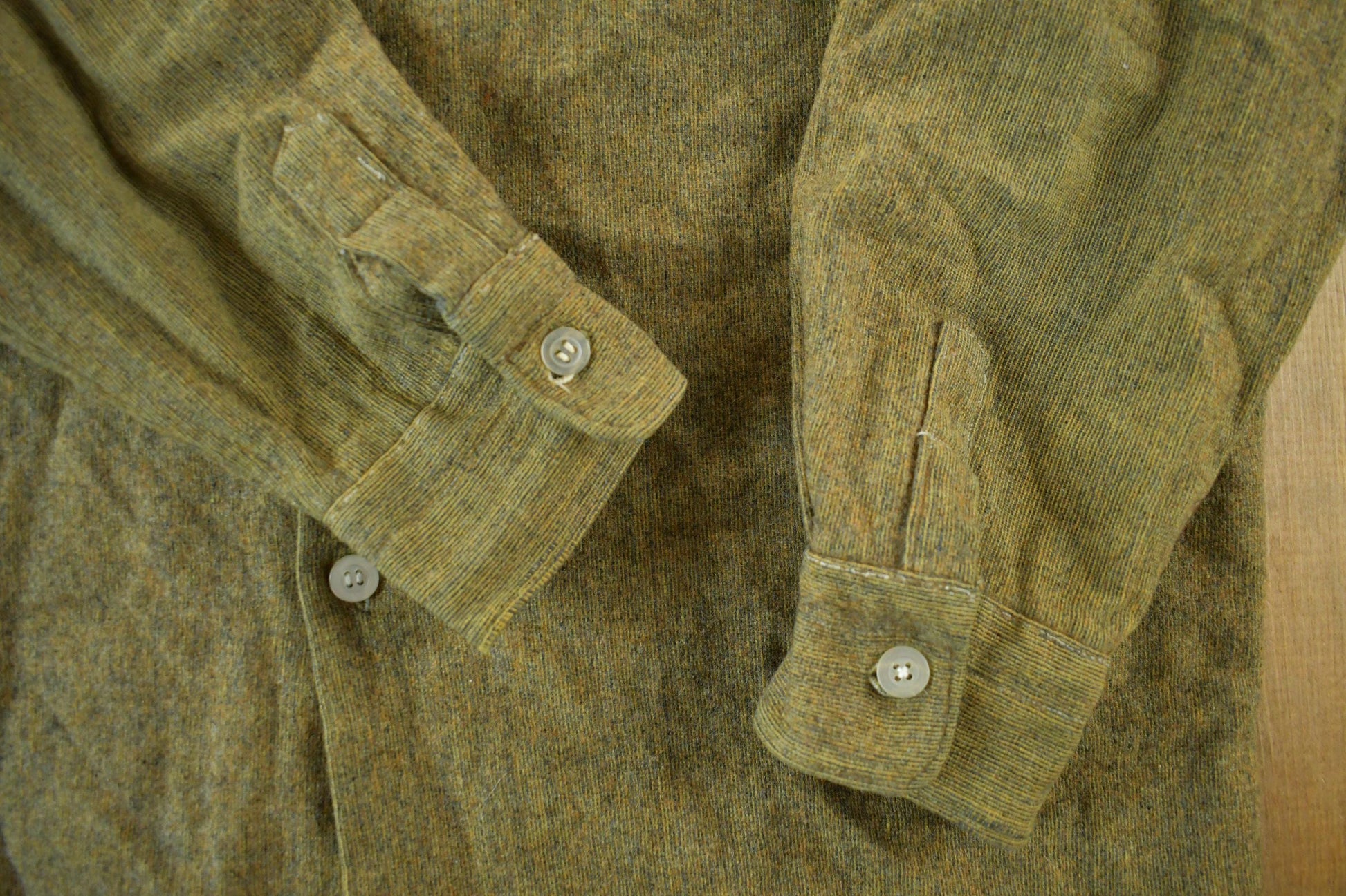 True Vintage 1960s Maiyee Button Up Shirt Men's Medium from propervintagecanada