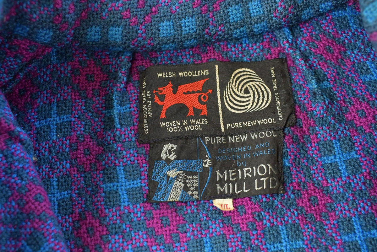 True Vintage 1960s Meirion Mill LTD Welsh Woolen Knit Cape Women's L / Made in Wales / 60s Outerwear from propervintagecanada