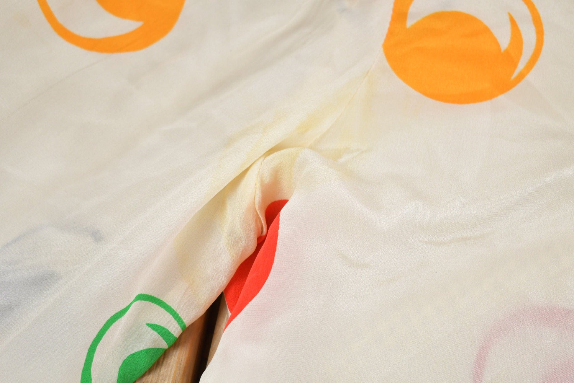 True Vintage 1960s Party Shirt Men's XS from propervintagecanada