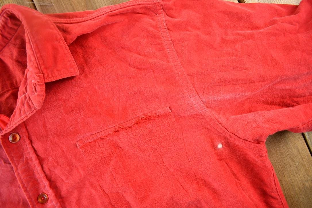 True Vintage 1970s GWG Red Button Up Flannel Shirt Men's Large from propervintagecanada