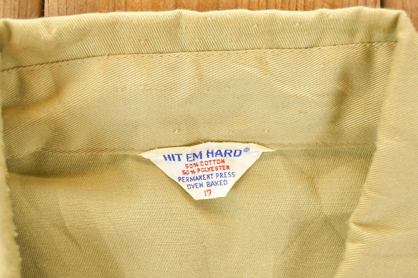 True Vintage 1970s Hit Em Hard Western Style Button Up Shirt Men's XL from propervintagecanada