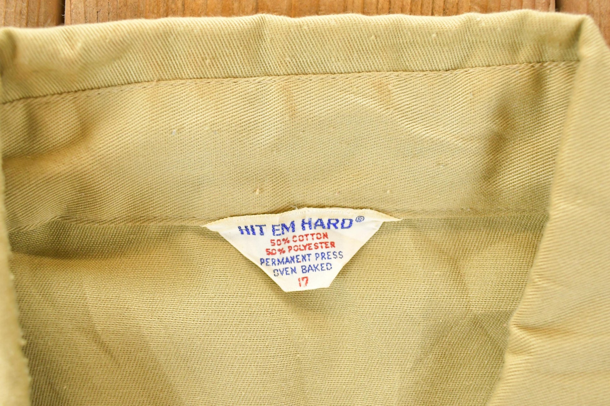 True Vintage 1970s Hit Em Hard Western Style Button Up Shirt Men's XL from propervintagecanada