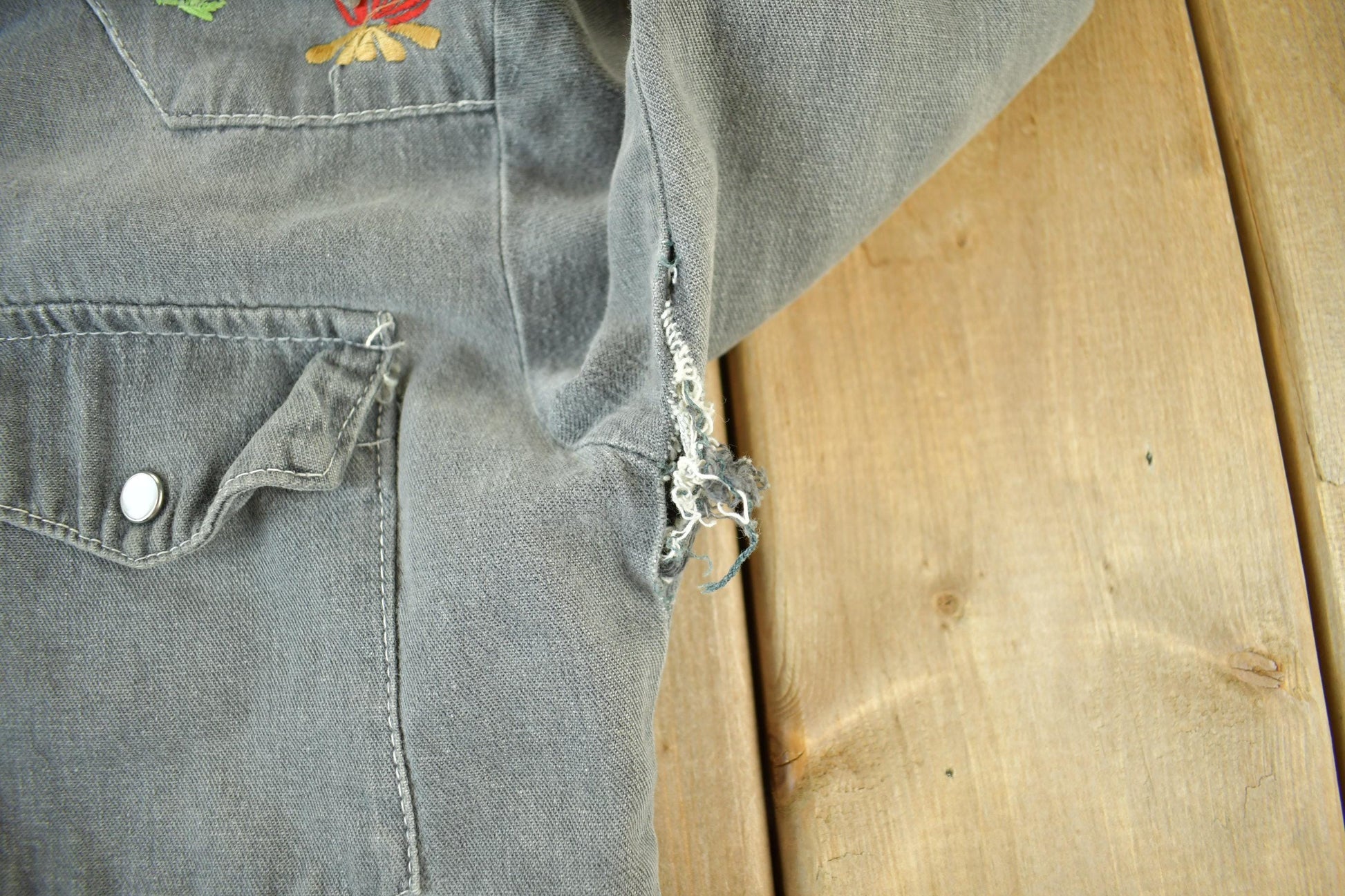 True Vintage 1970s Western Native Button Up Shirt Womens S from propervintagecanada