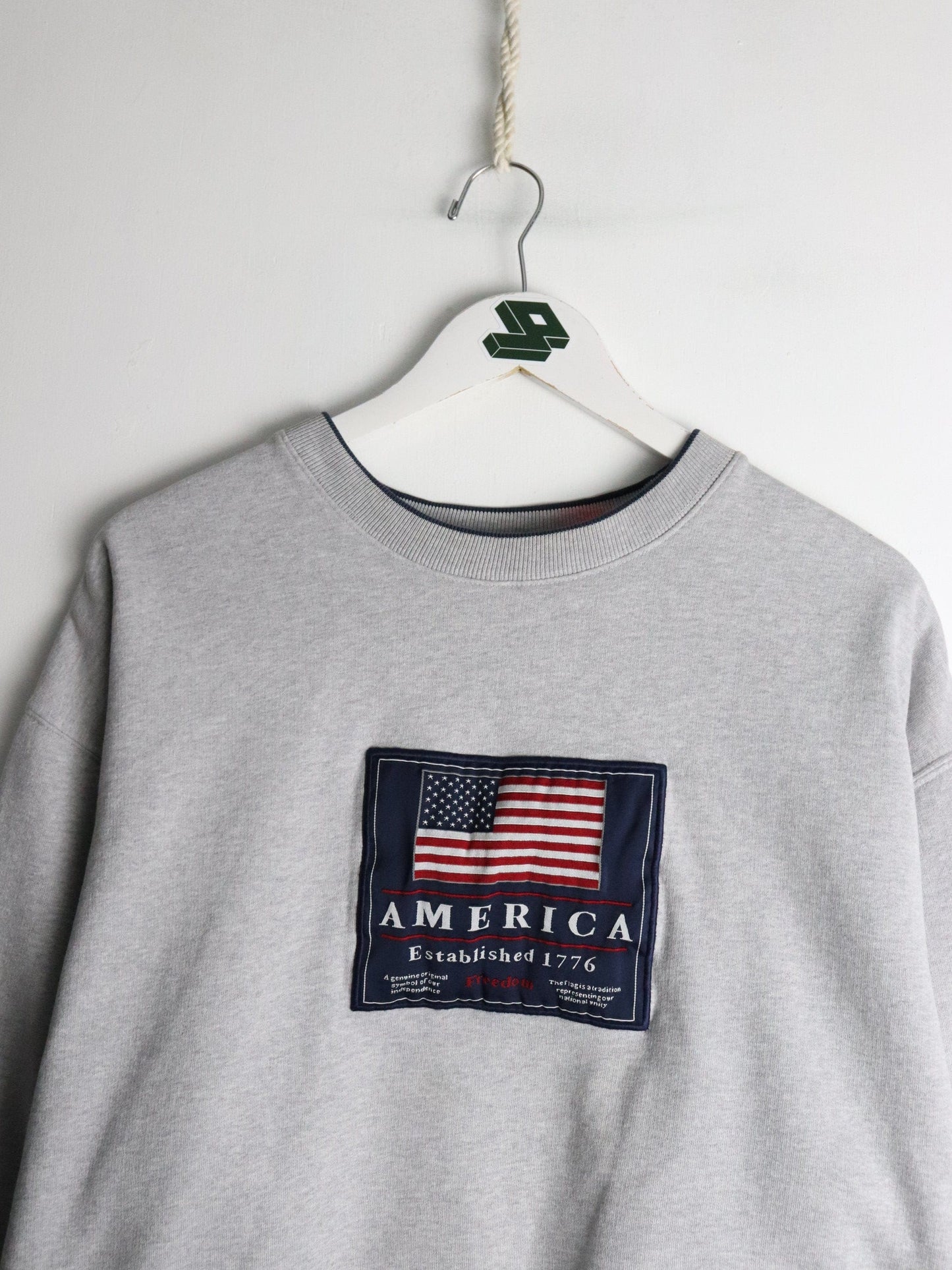 U.S.A. Sweatshirt Mens XL Grey Flag from propervintagecanada