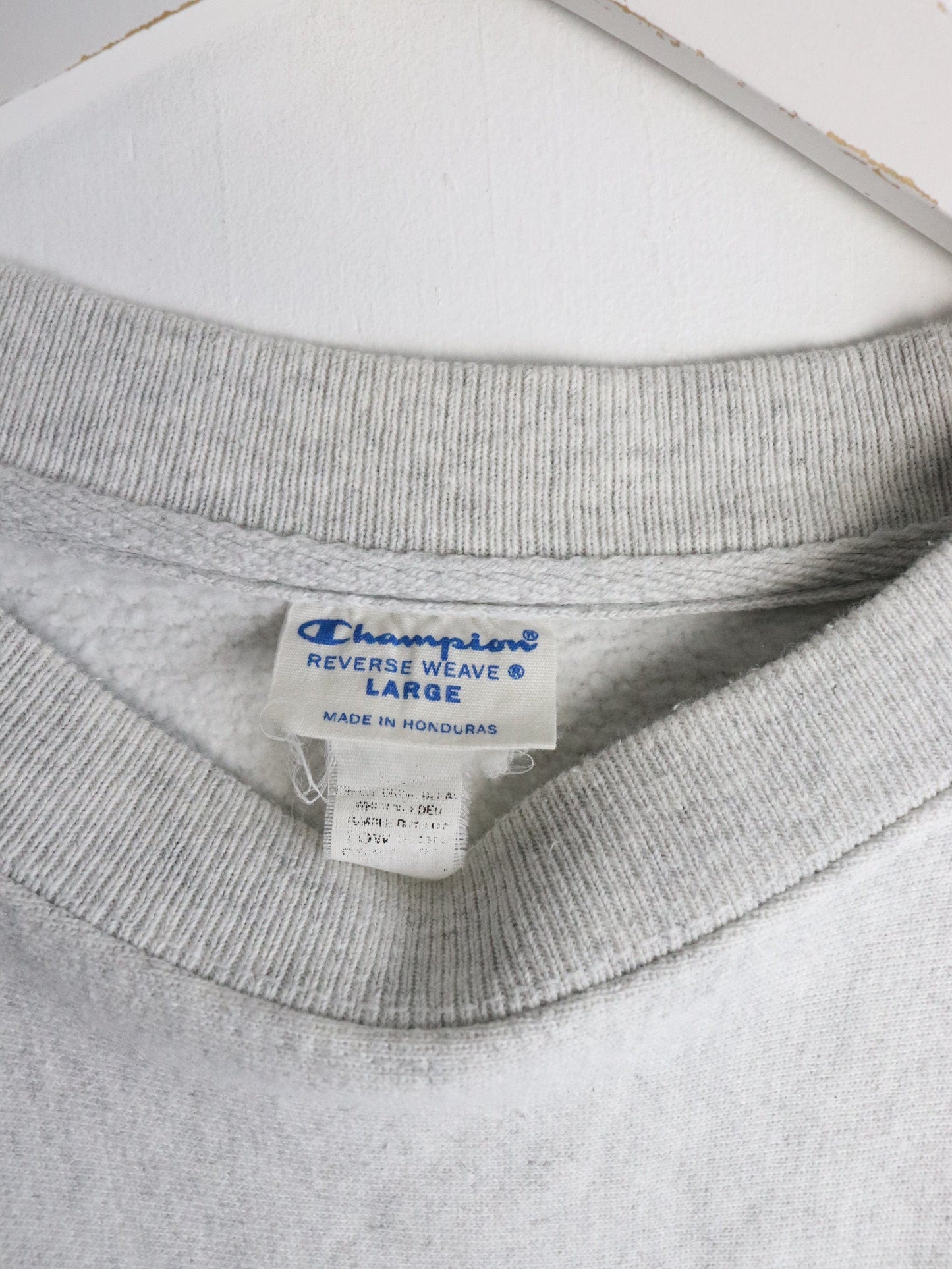 UMASS Boston Sweatshirt Adult Large Cropped Grey Champion Reverse Weave from propervintagecanada