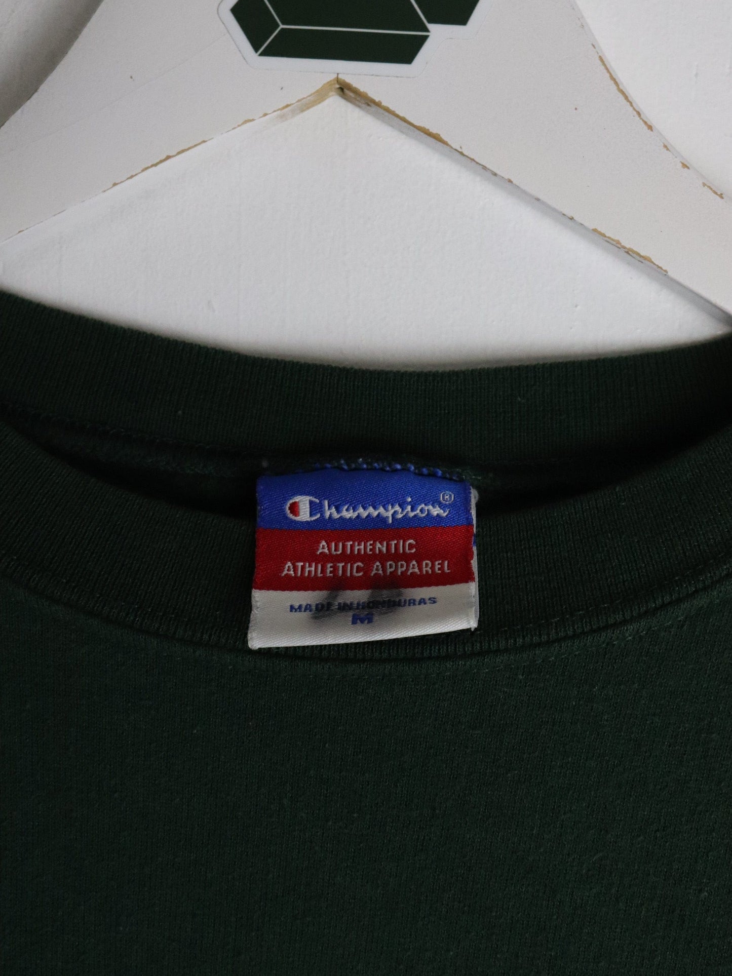 University of North Dakota Sweatshirt Mens Medium Green Champion from propervintagecanada