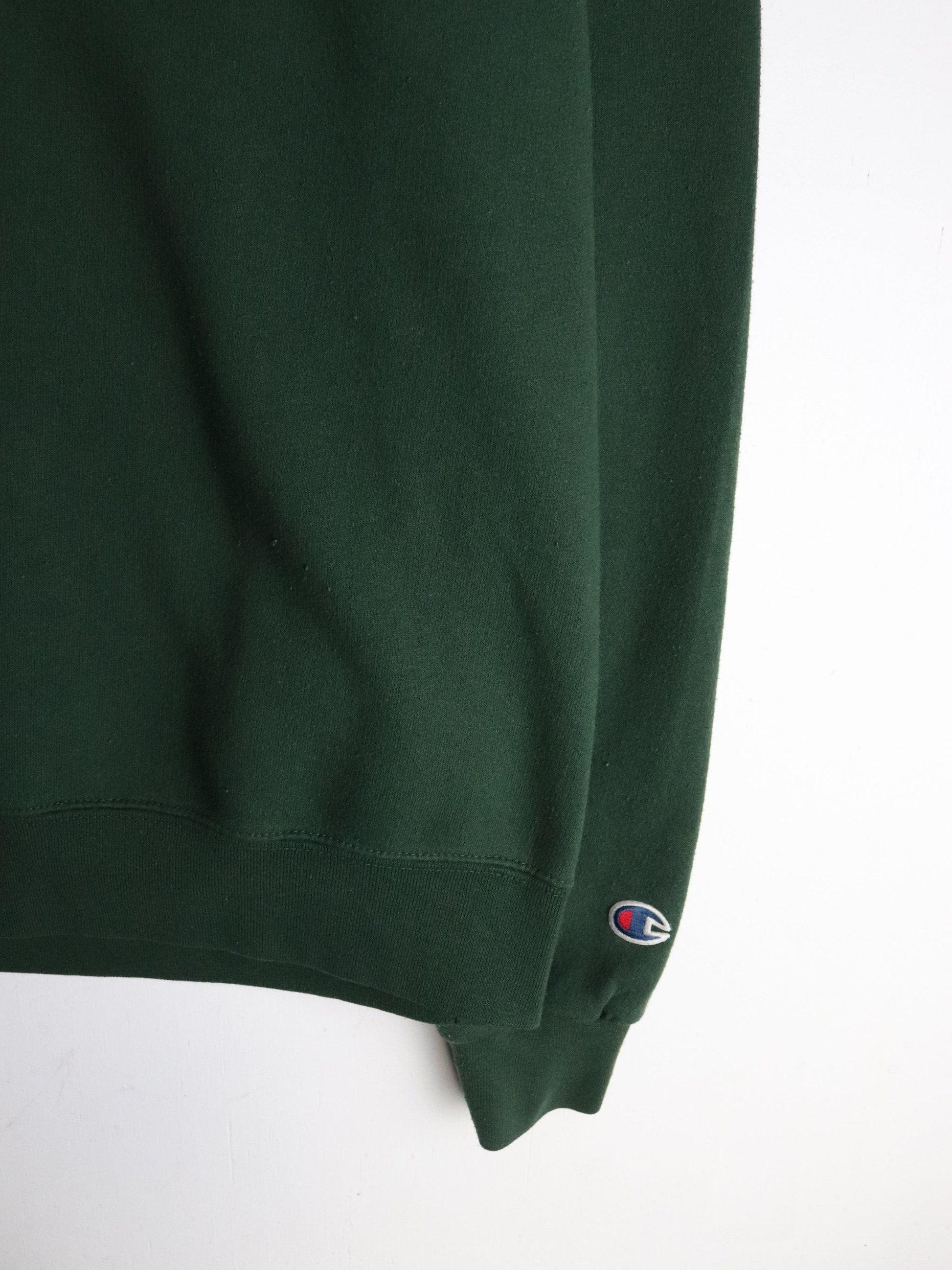 University of North Dakota Sweatshirt Mens Medium Green Champion from propervintagecanada
