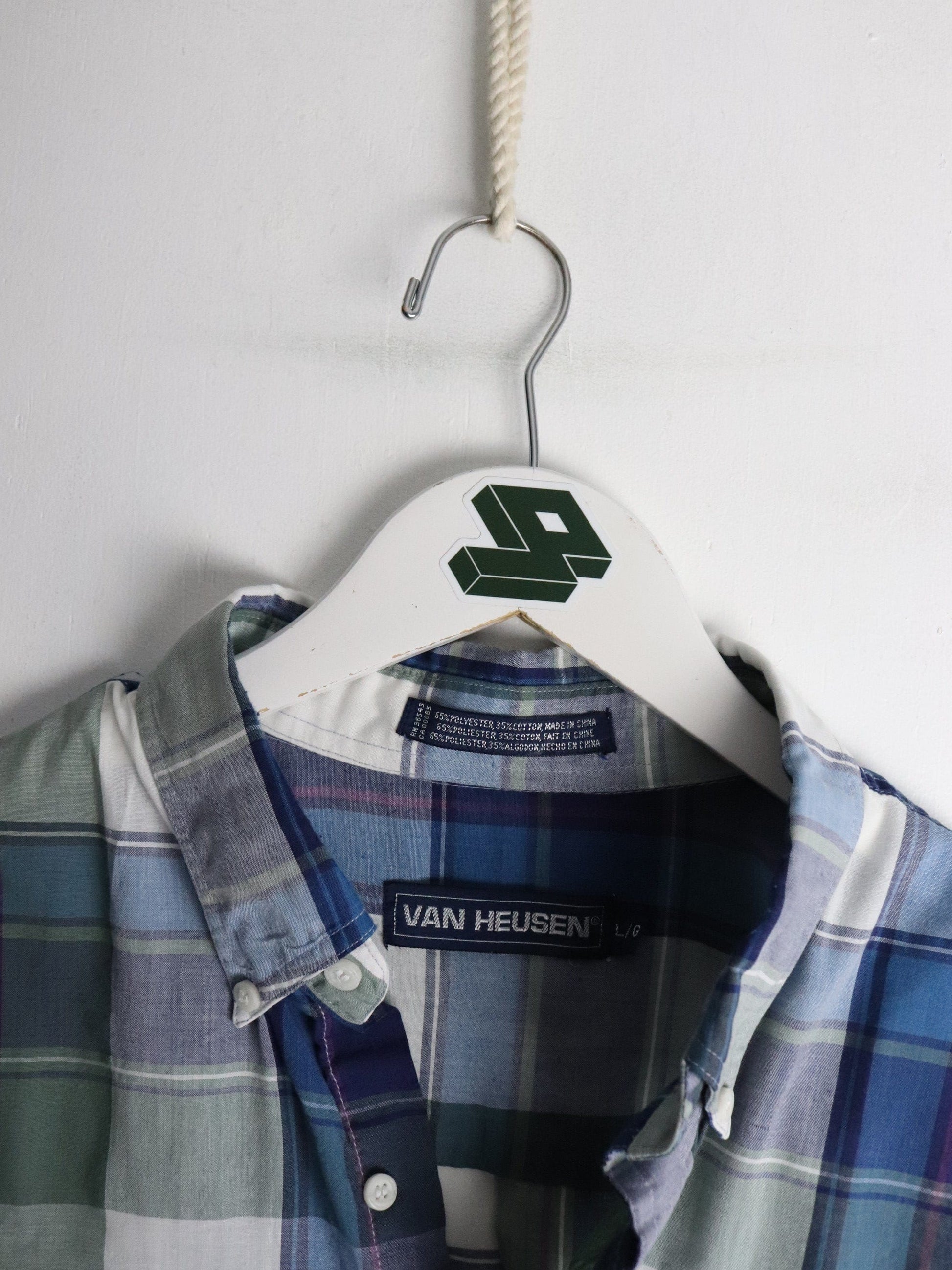 Van Heusen Shirt Mens Large Blue Plaid Button Up from propervintagecanada
