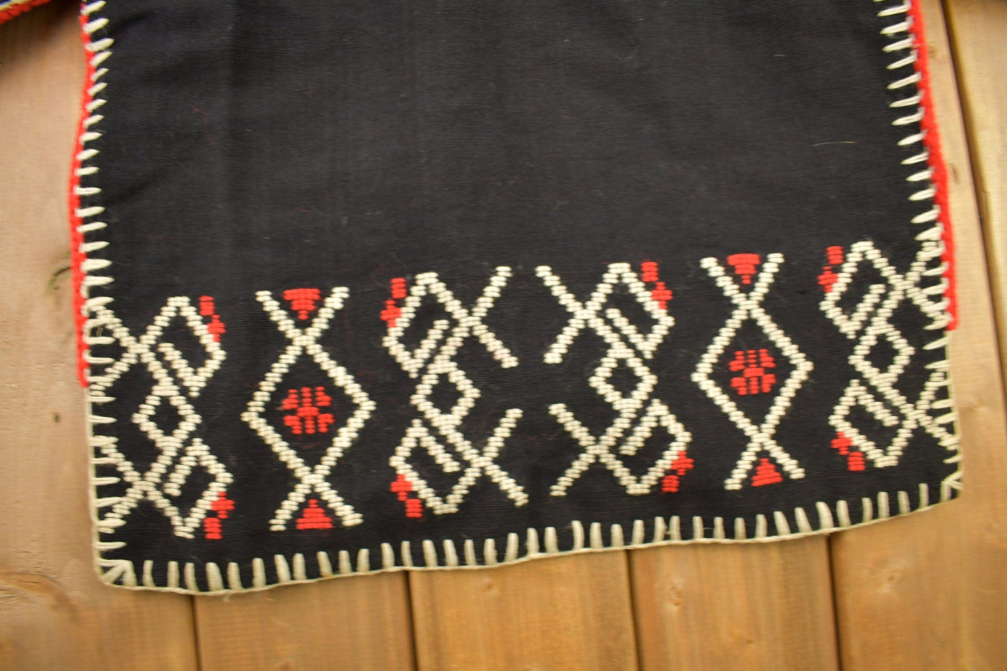 Vintage 1940s Mexican Embroidered Souvenir Jacket Men's Large from propervintagecanada