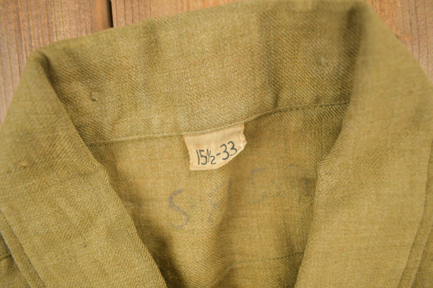 Vintage 1940s Military Button Up Shirt Men's Large from propervintagecanada