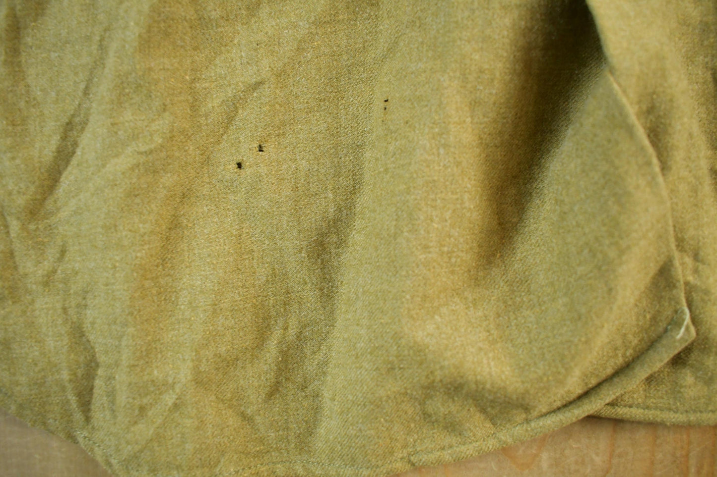 Vintage 1940s Military Button Up Shirt Men's Medium from propervintagecanada