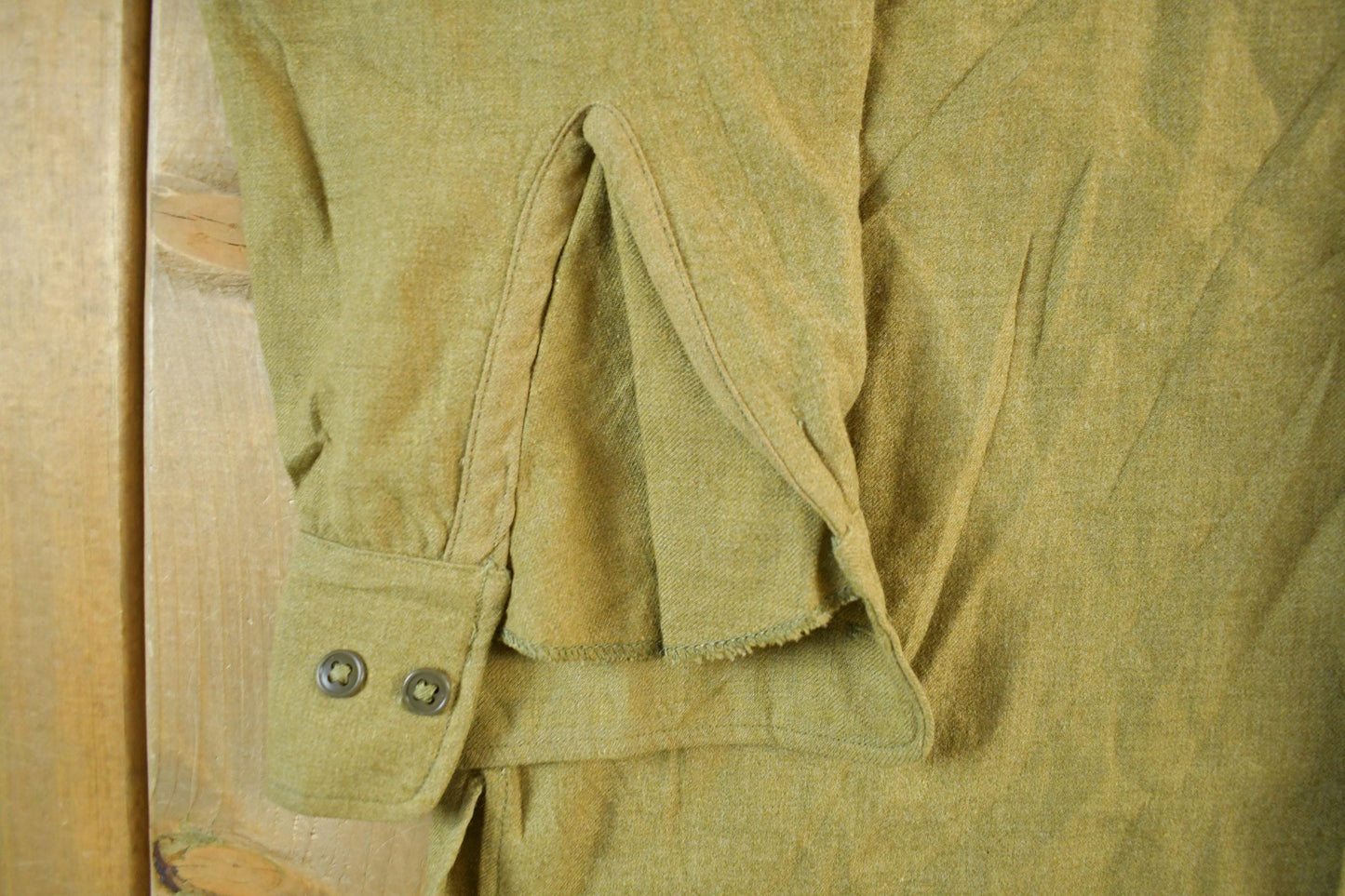 Vintage 1940s Military Button Up Shirt Men's Medium from propervintagecanada