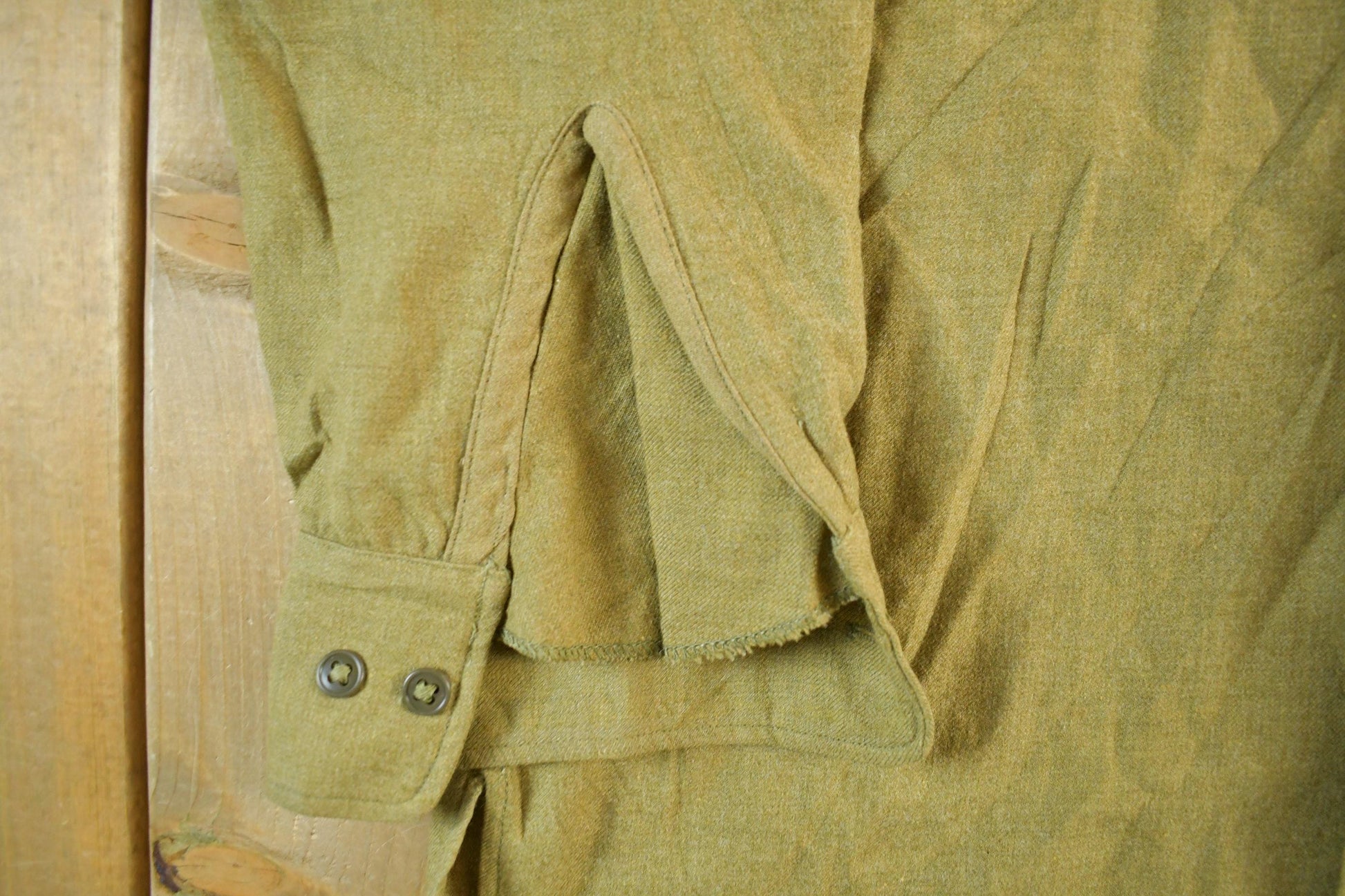 Vintage 1940s Military Button Up Shirt Men's Medium from propervintagecanada