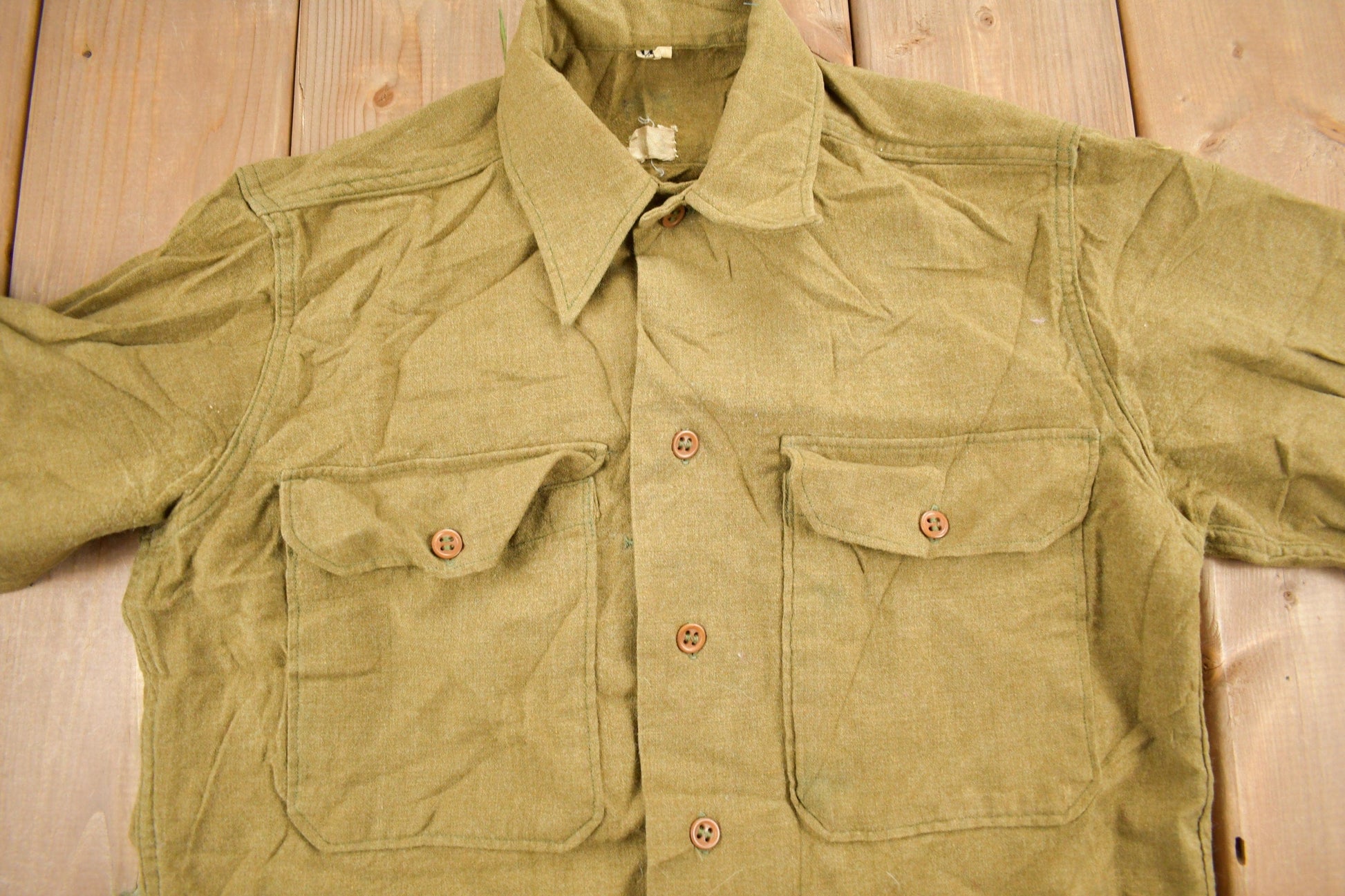 Vintage 1940s Military Button Up Shirt Men's Medium from propervintagecanada