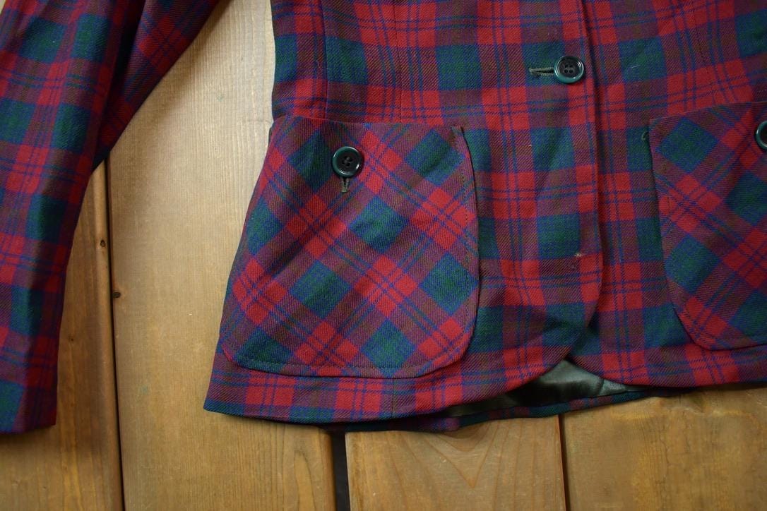 Vintage 1940s Sportcraft 100% Wool Plaid Hunting Active Blazer Women's S-M from propervintagecanada