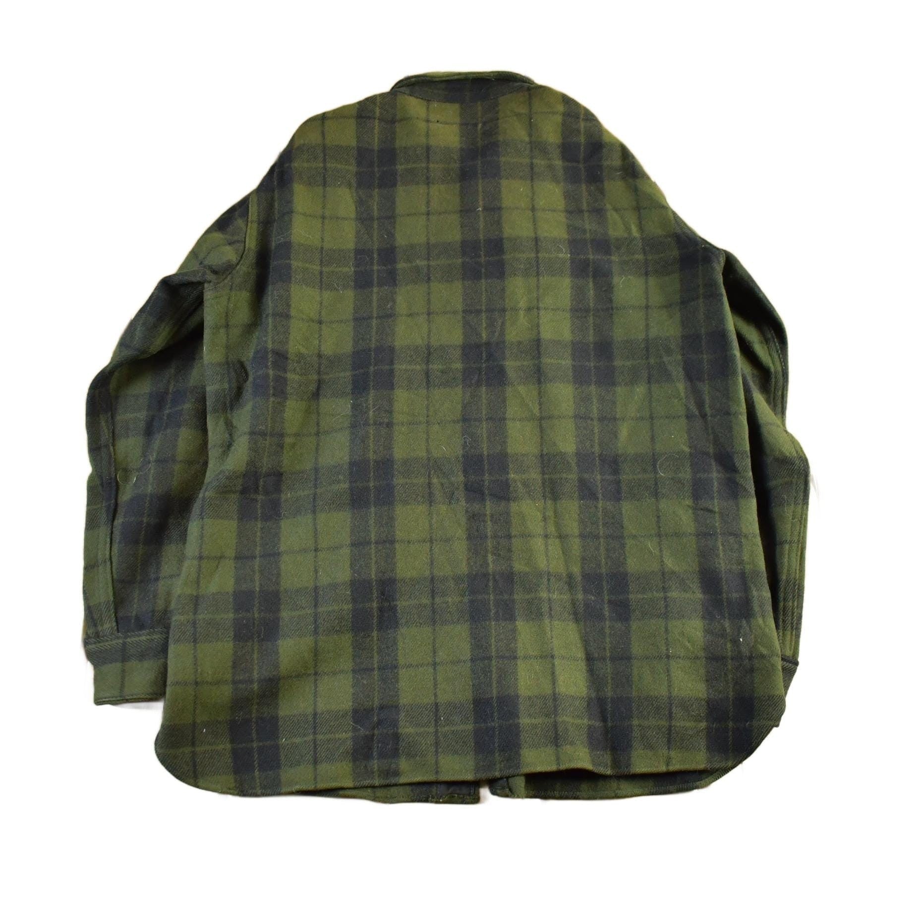 Vintage 1940s Woolrich Wool Plaid Flannel Button Up Shirt Men's Medium from propervintagecanada