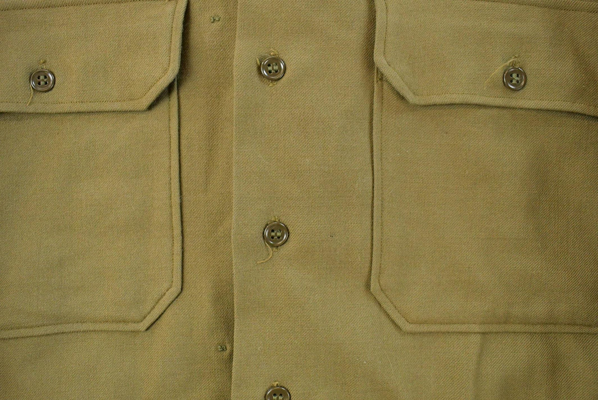 Vintage 1940s WW2 Military Air Force Wool Button Up Infantry Field Shirt Men's S from propervintagecanada