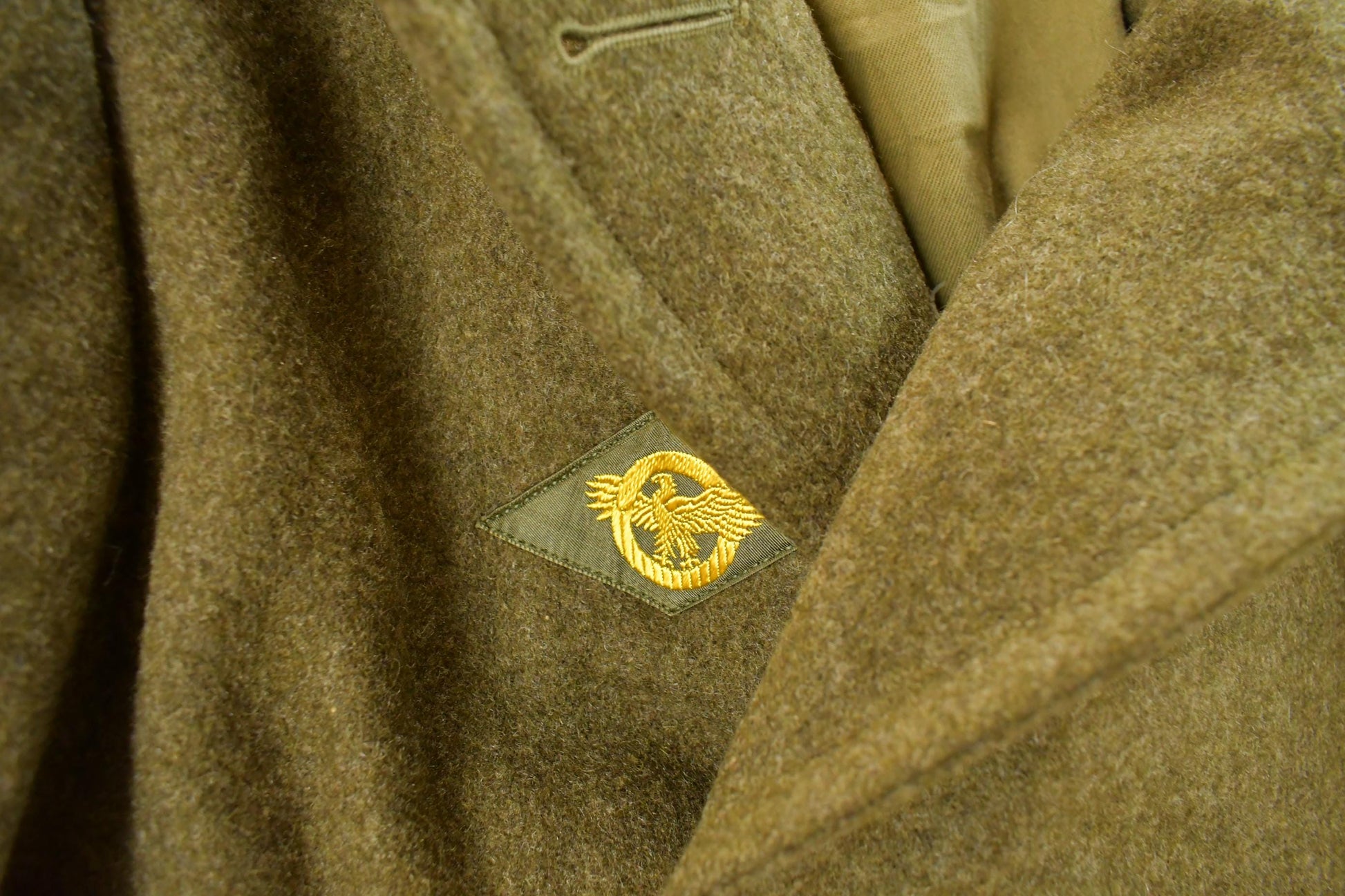 Vintage 1940s WWII Era Military Wool Trench Coat Men's M from propervintagecanada