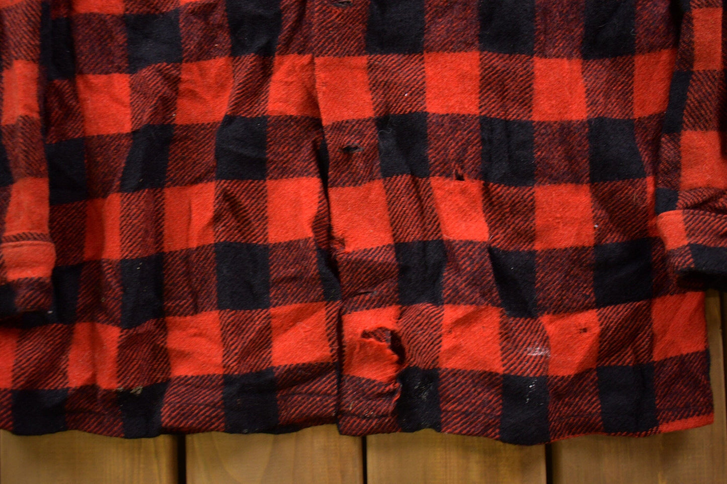 Vintage 1950s Buffalo Plaid Wool Button Up Shirt Back Vent Men's Medium from propervintagecanada