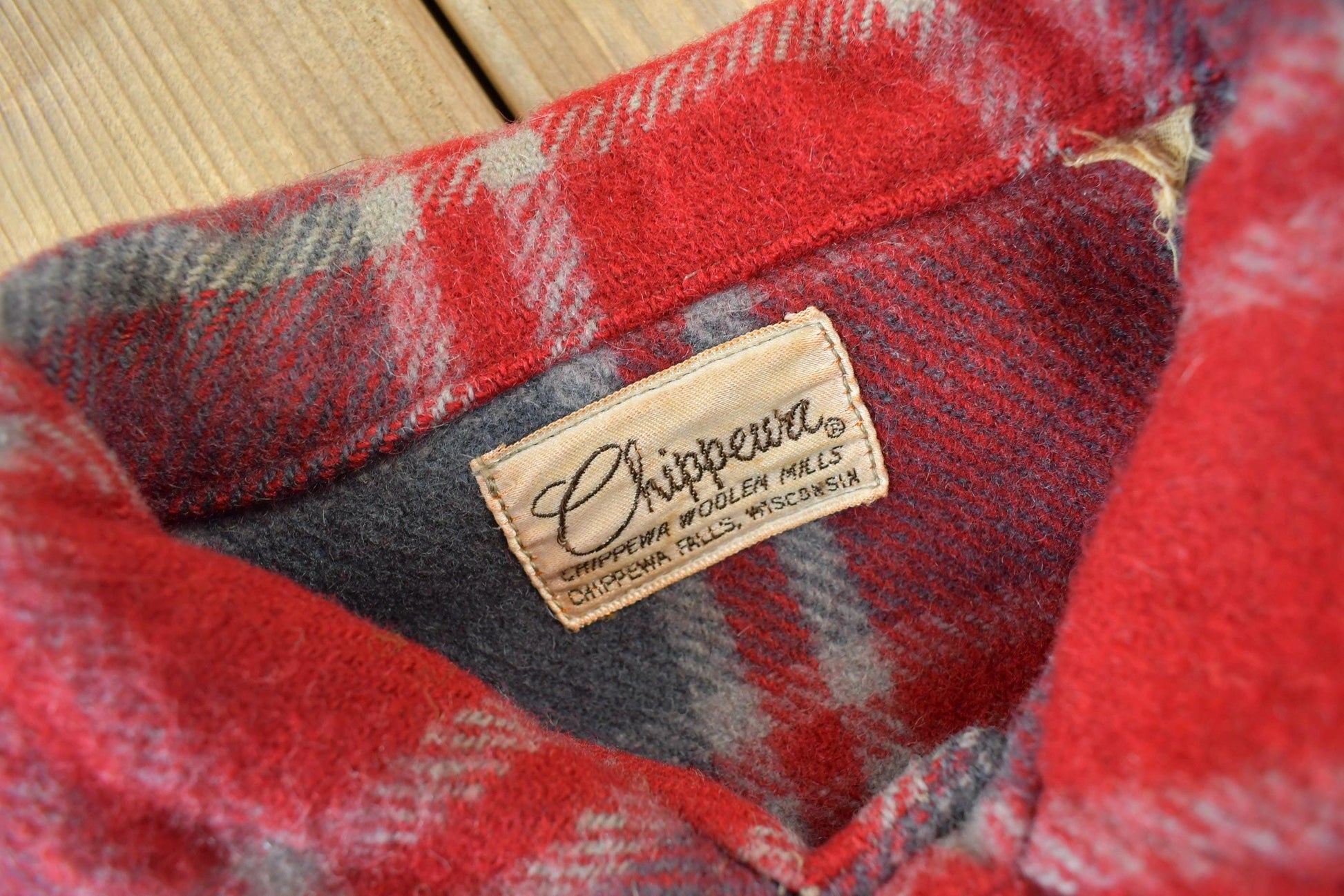 Vintage 1950s Chippewa Woolen Plaid Heavy Weight Wool Button Up Jacket from propervintagecanada
