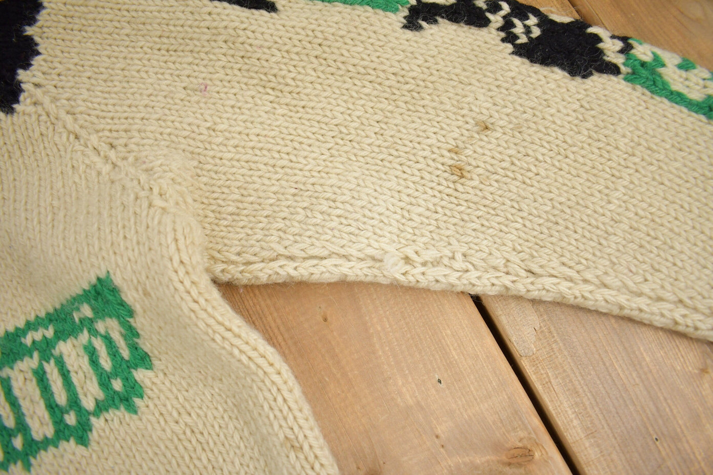 Vintage 1950s Hand-Knit Totem Pole Cowichan Sweater Men's Medium from propervintagecanada