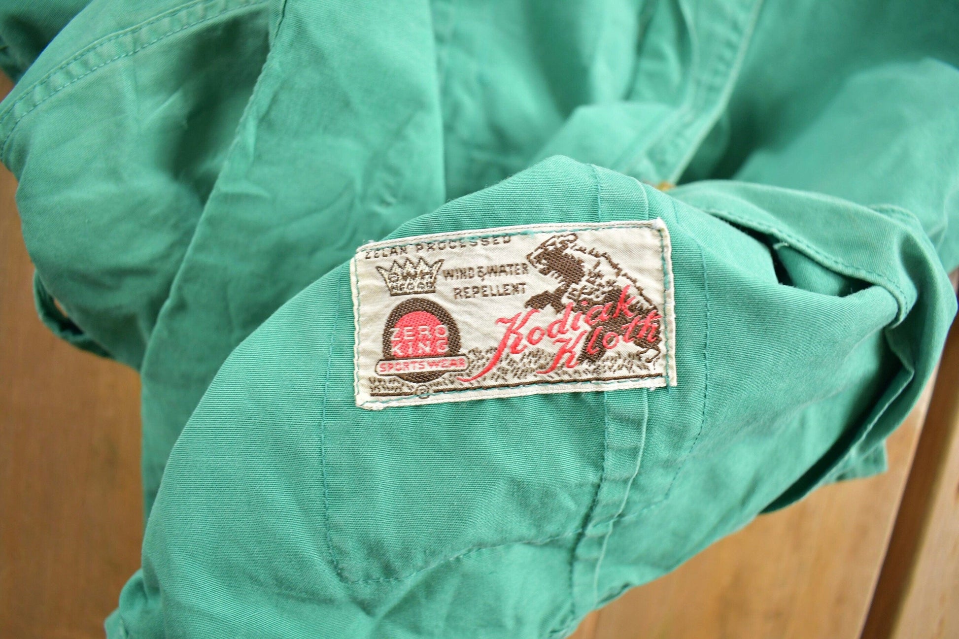 Vintage 1950s Kodiak Kloth Lightweight Robins Egg Hunting Jacket Men's S from propervintagecanada
