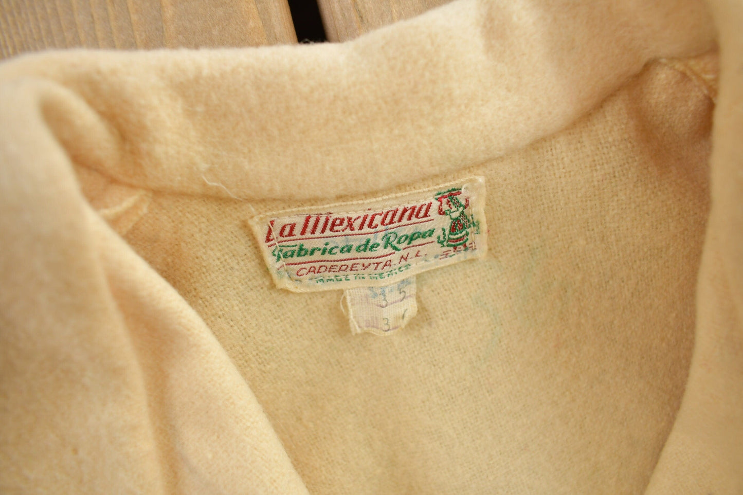Vintage 1950s La Mexicana Mexican Embroidered Jacket from propervintagecanada