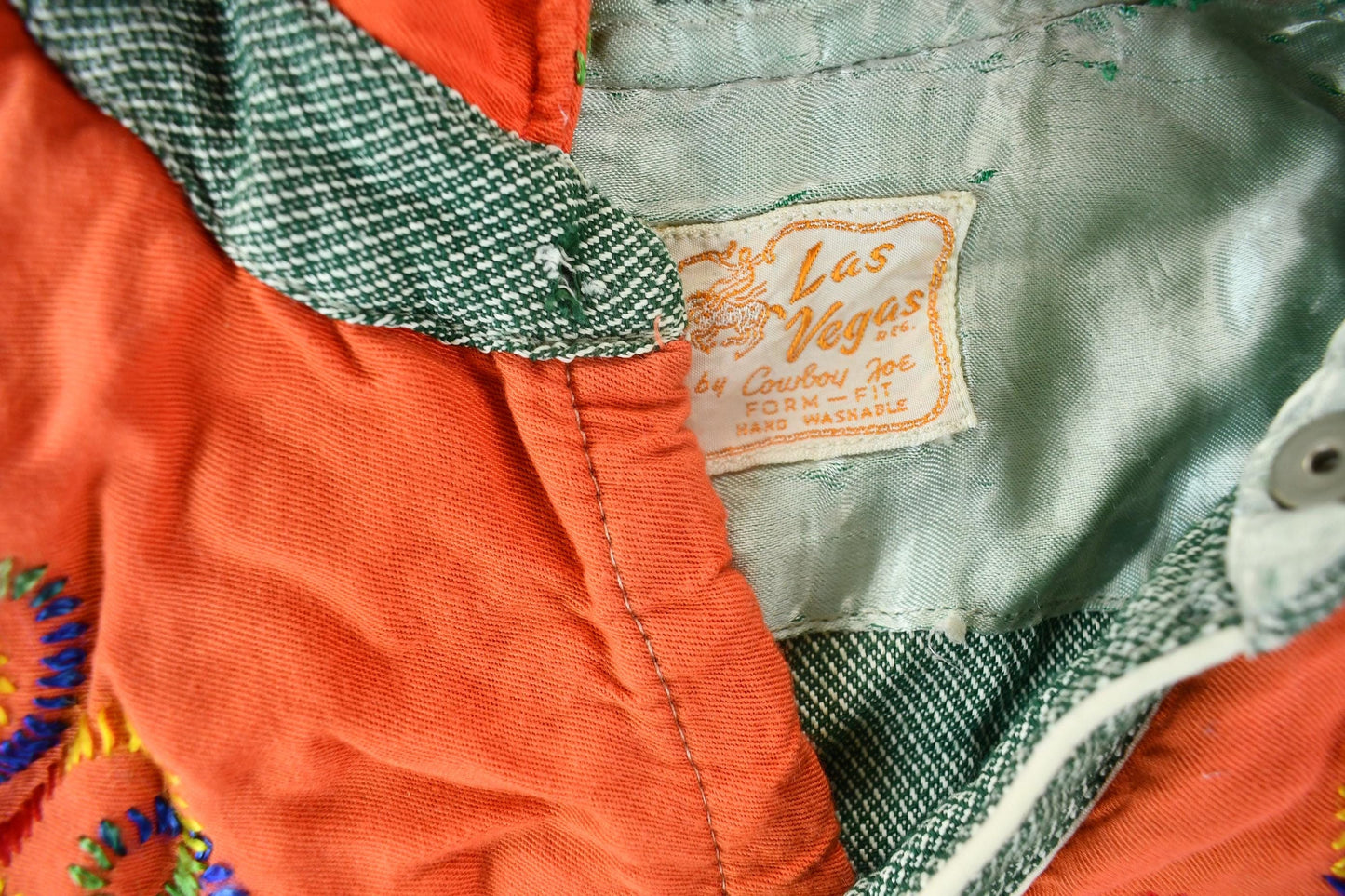 Vintage 1950s Las Vegas By Cowboy Joe Embroidered Western Shirt Men's M from propervintagecanada