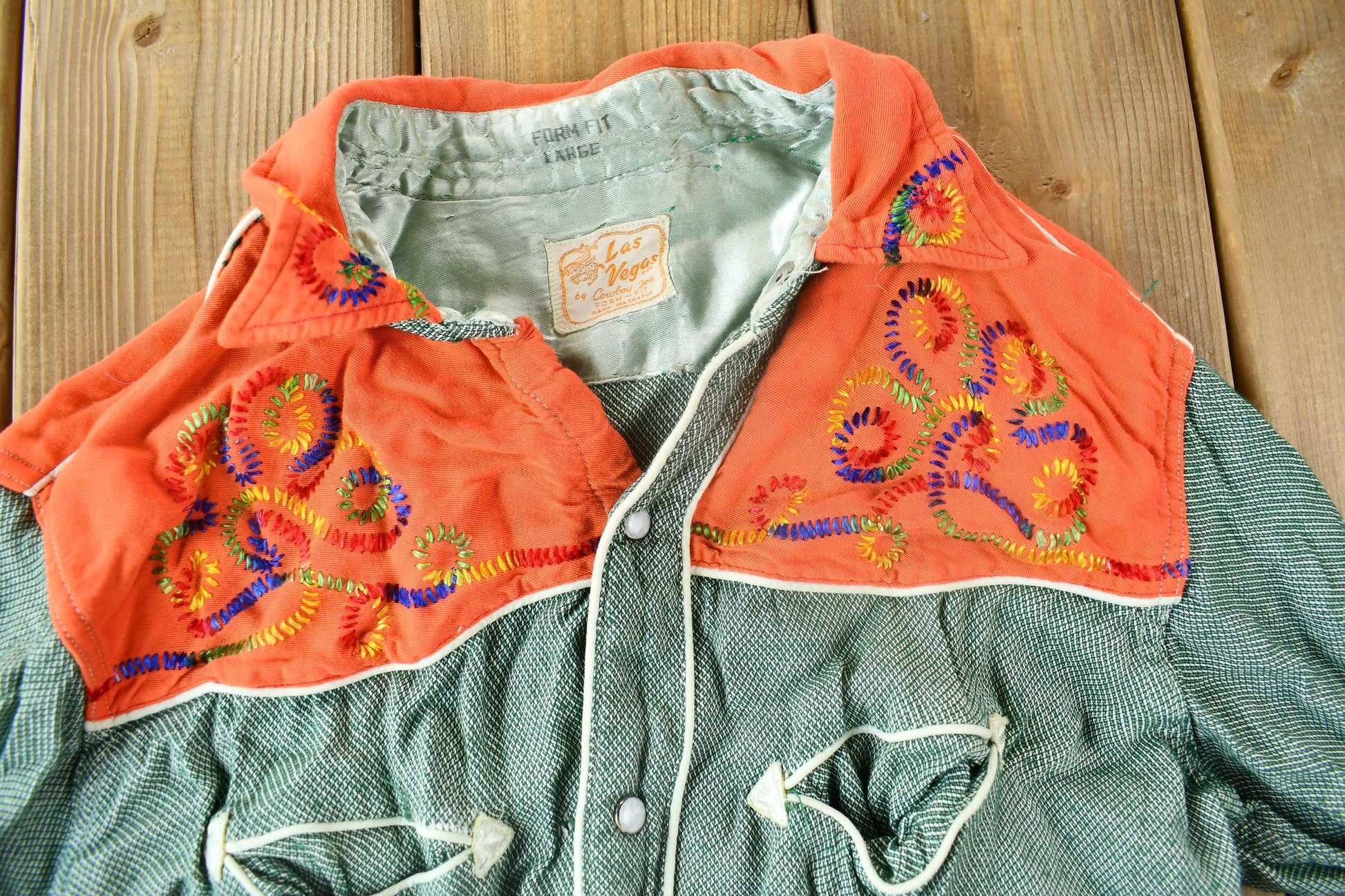 Vintage 1950s Las Vegas By Cowboy Joe Embroidered Western Shirt Men's M from propervintagecanada