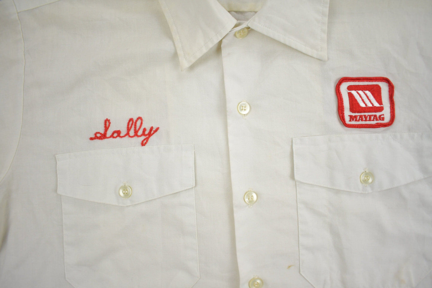 Vintage 1950s Maytag Red Carpet Service Button Up Shirt Men's L from propervintagecanada