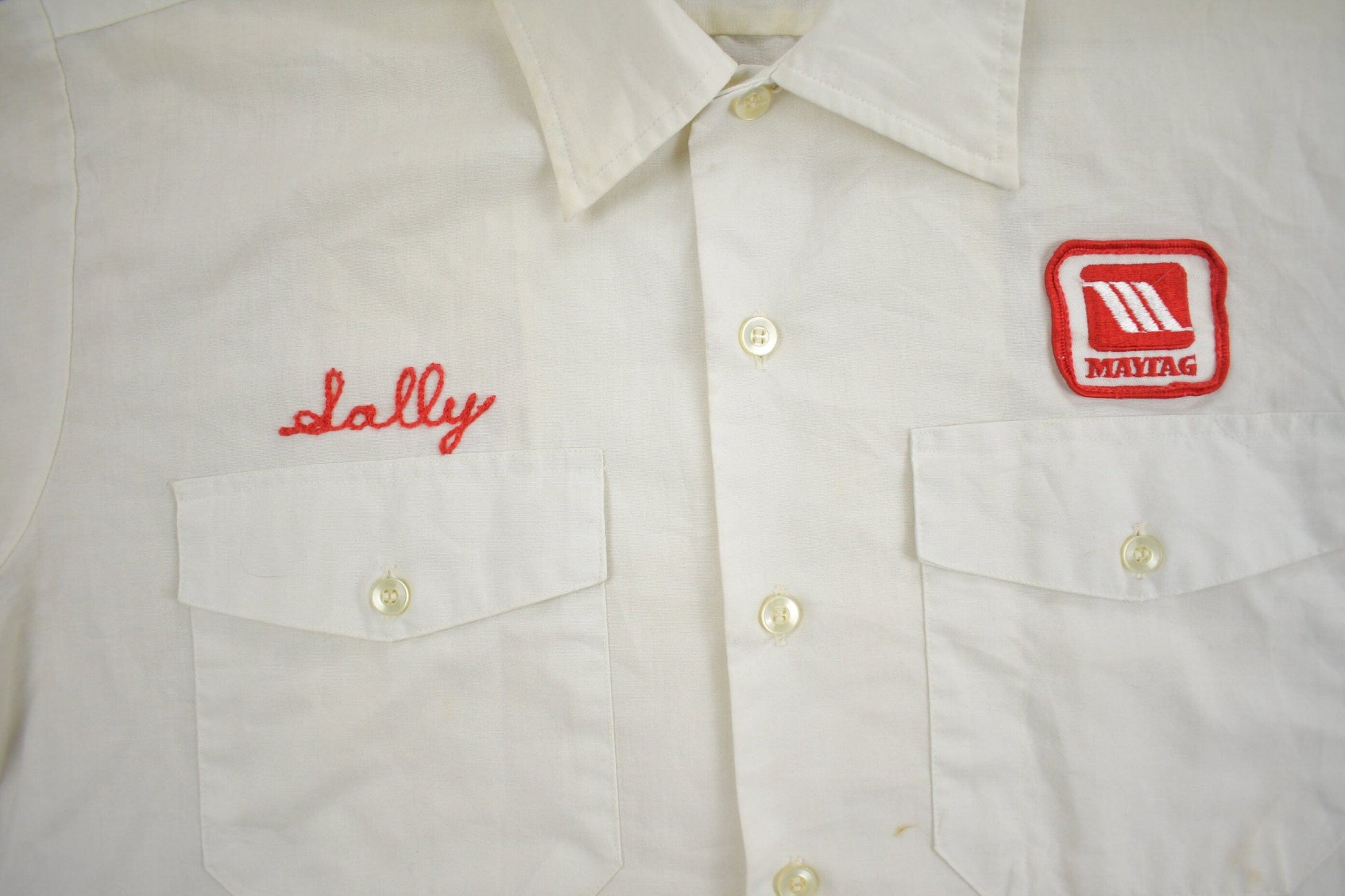 Vintage 1950s Maytag Red Carpet Service Button Up Shirt Men's L from propervintagecanada