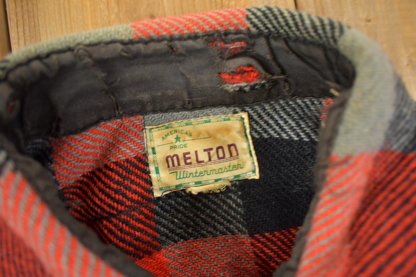 Vintage 1950s Melton Outer-Wear Buffalo Plaid Wool Hunting Jacket Men's Medium from propervintagecanada